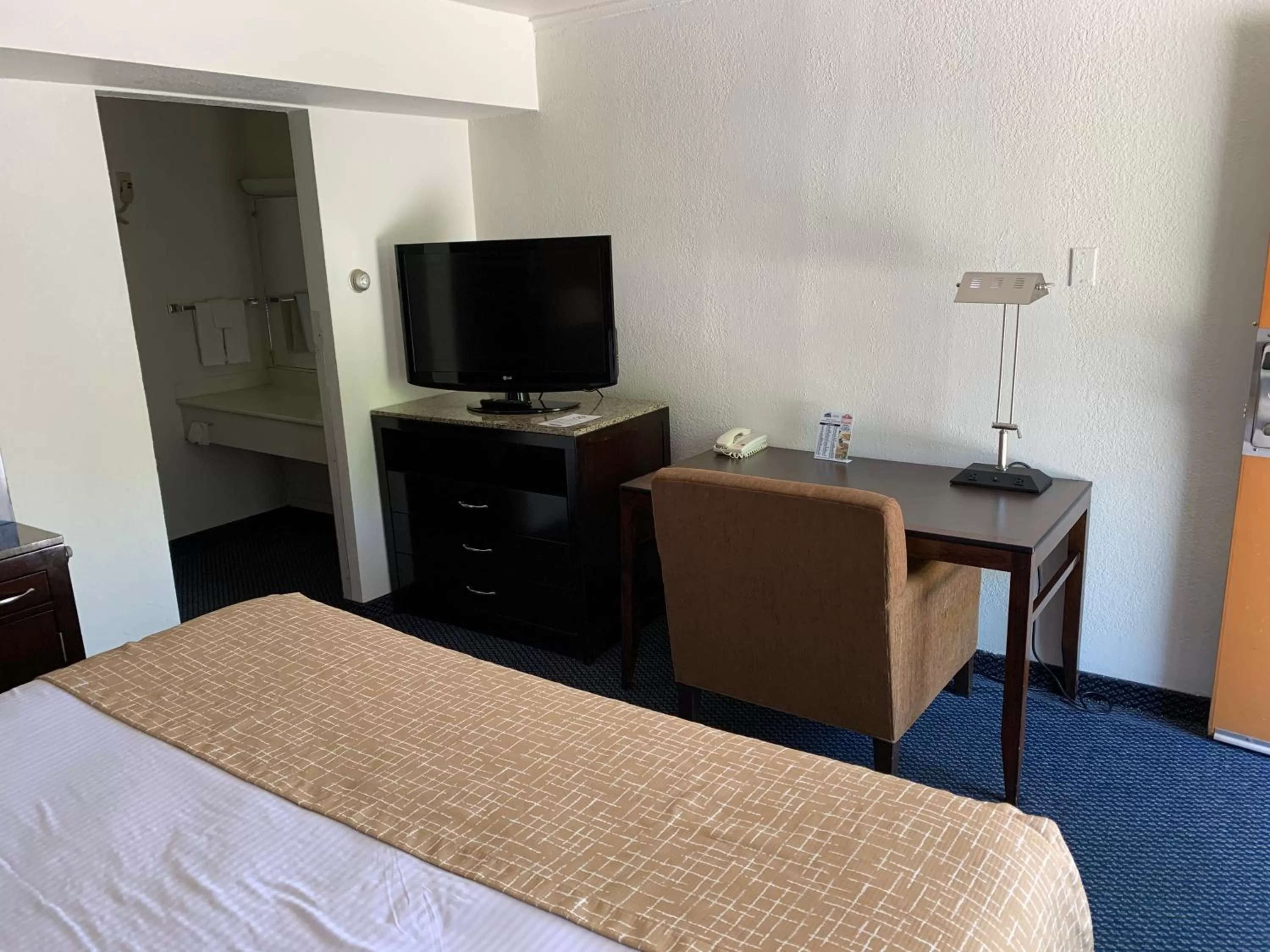 Bed in Travelodge by Wyndham Rapid City