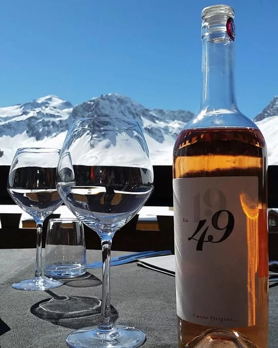 Alcoholic drinks in Hôtel les Campanules by Les Etincelles