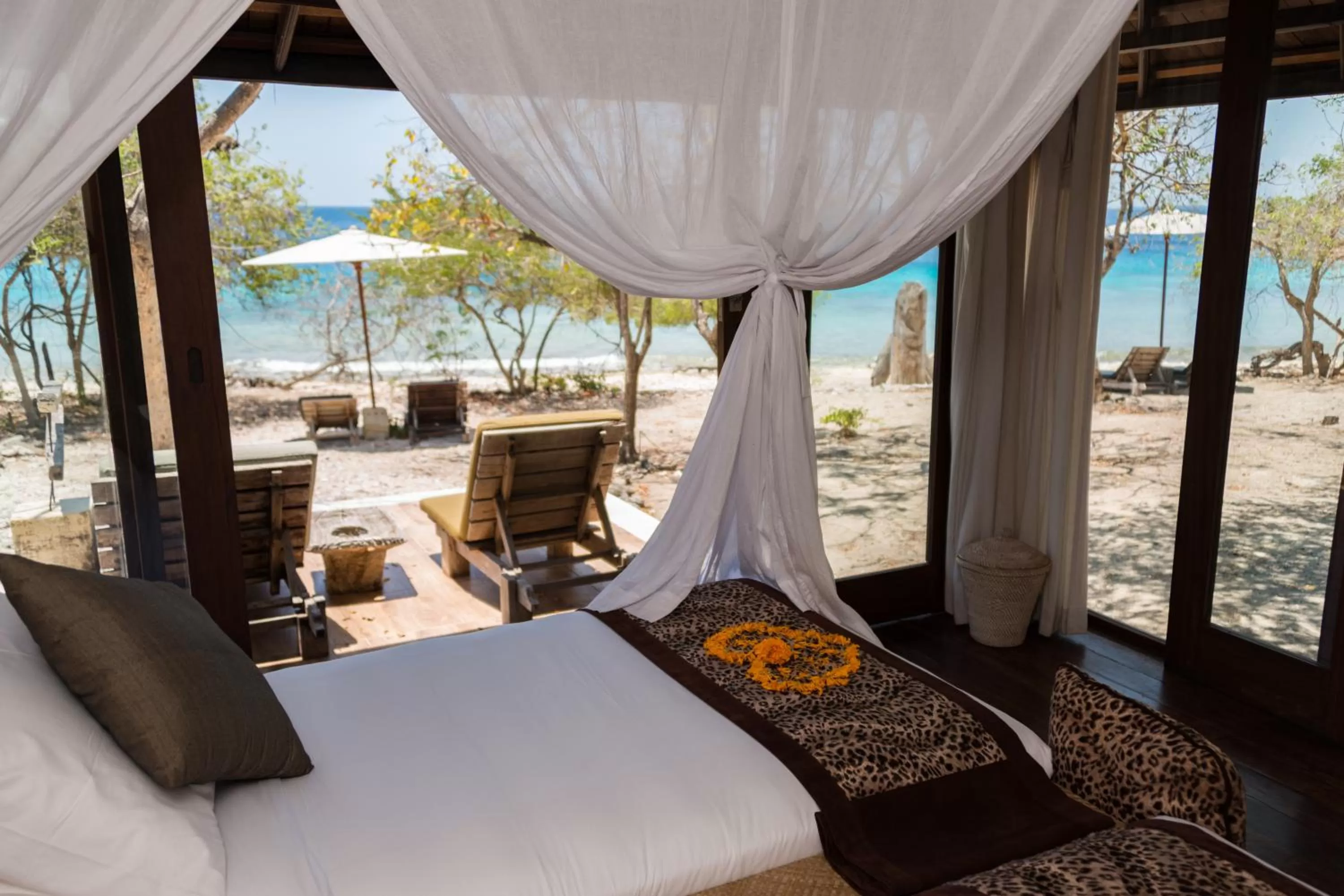 Sea view, Bed in NusaBay Menjangan