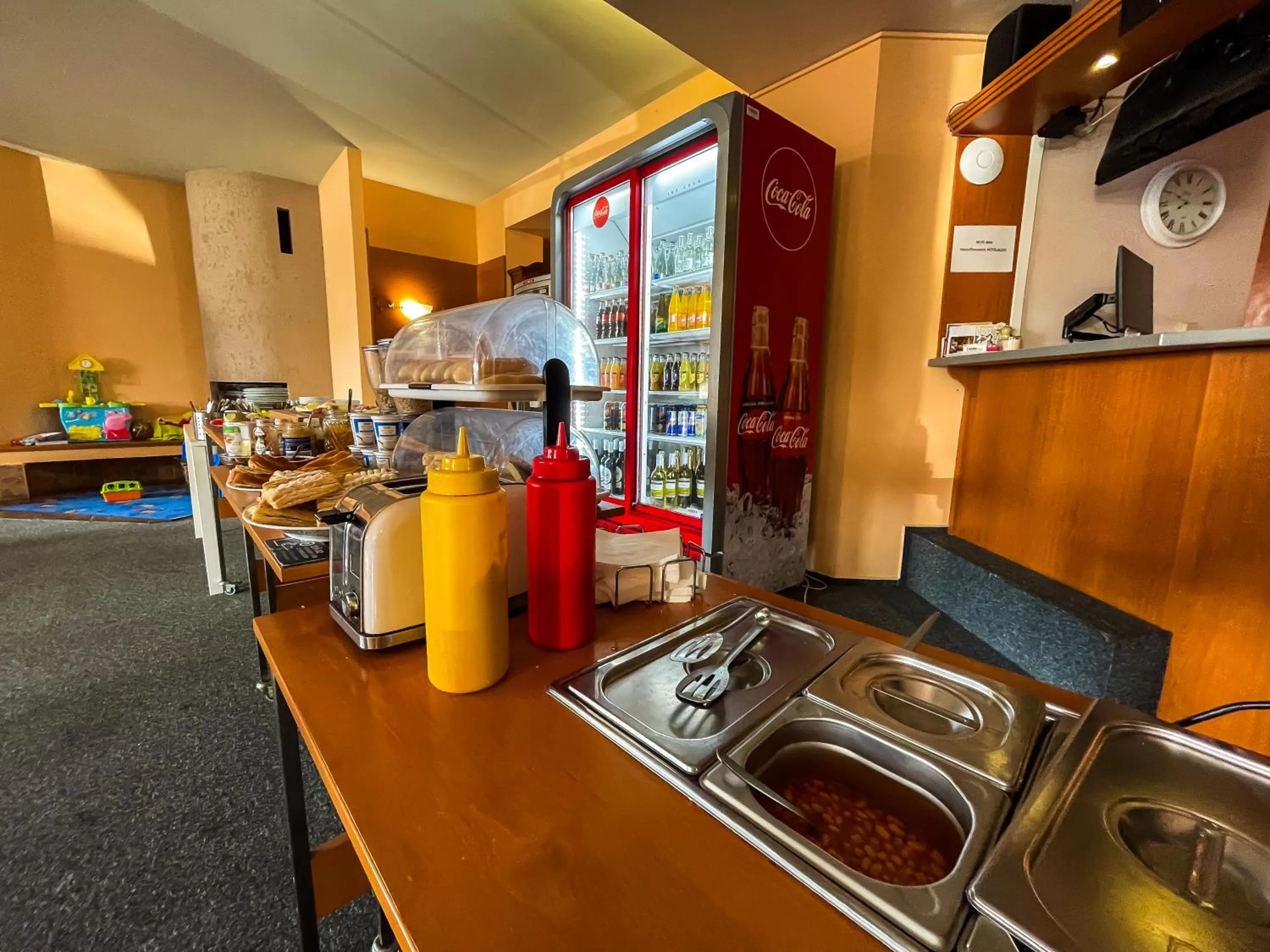 Breakfast in Hotel Aldo