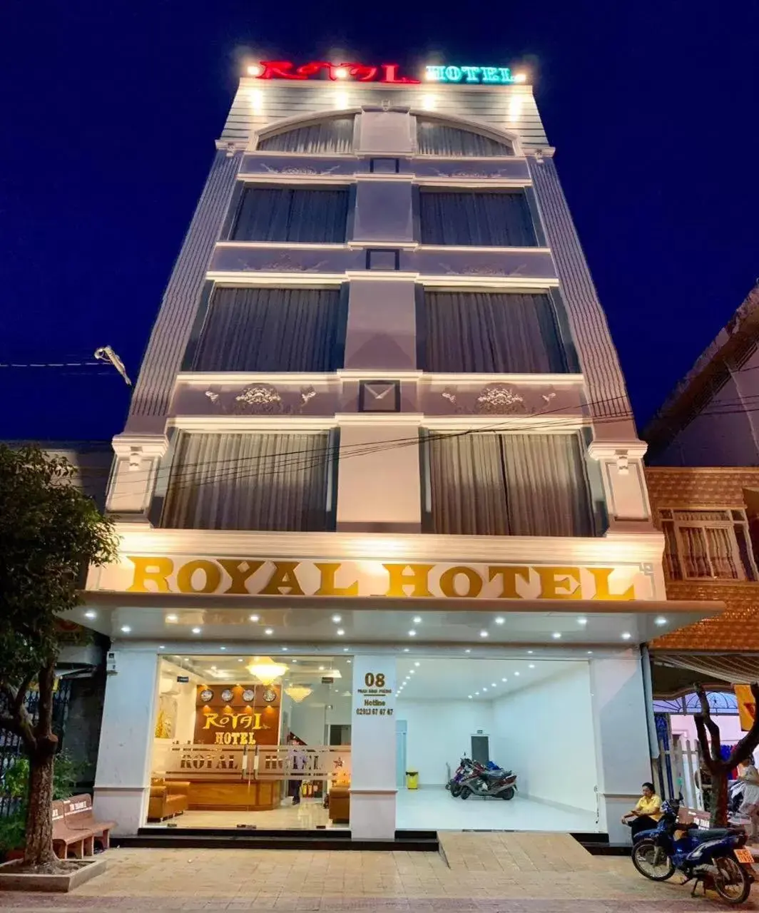 Royal Hotel Royal Hotel