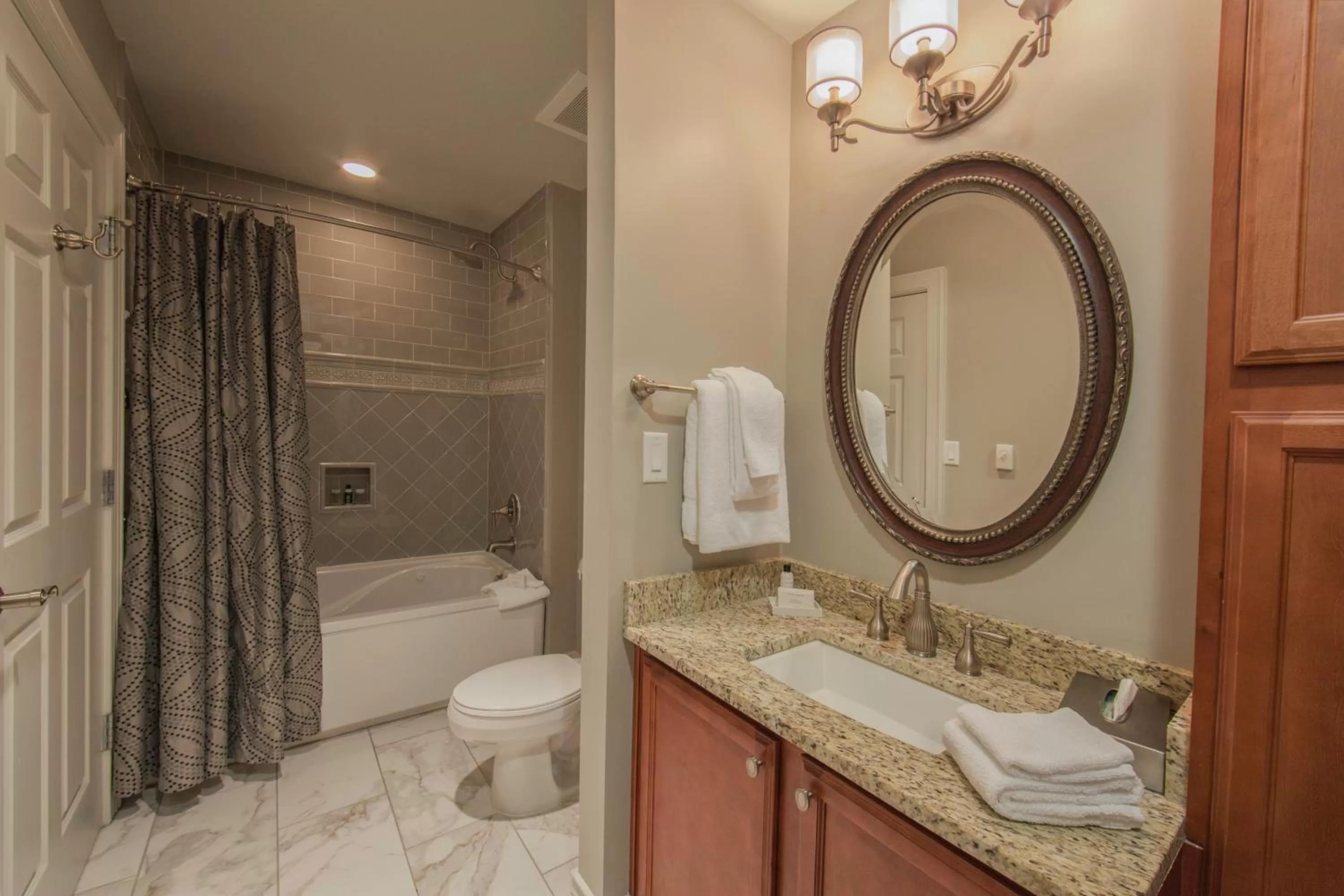 Bathroom in Holiday Inn Club Vacations Williamsburg Resort