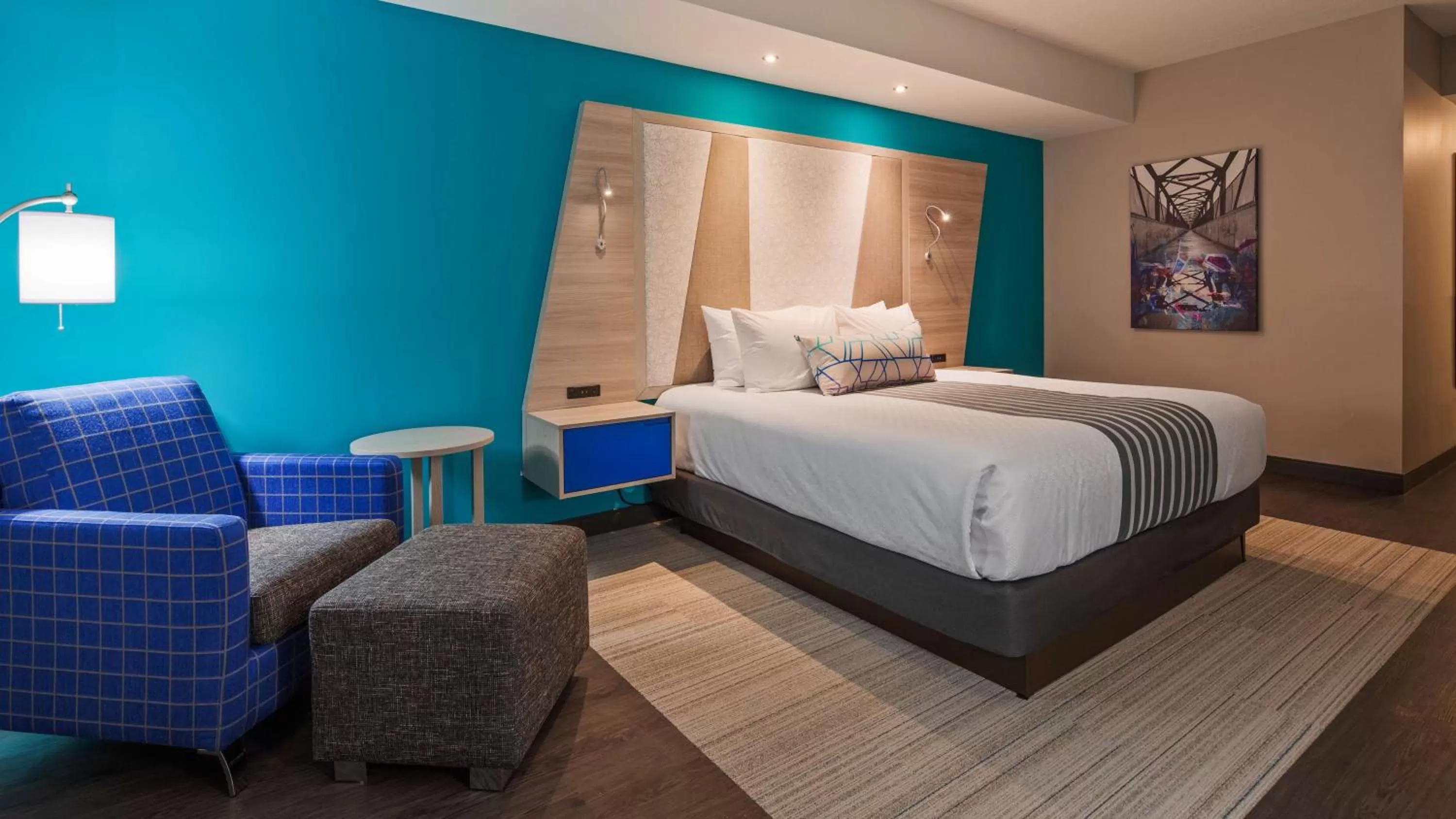 Photo of the whole room, Bed in Best Western Premier Winnipeg East