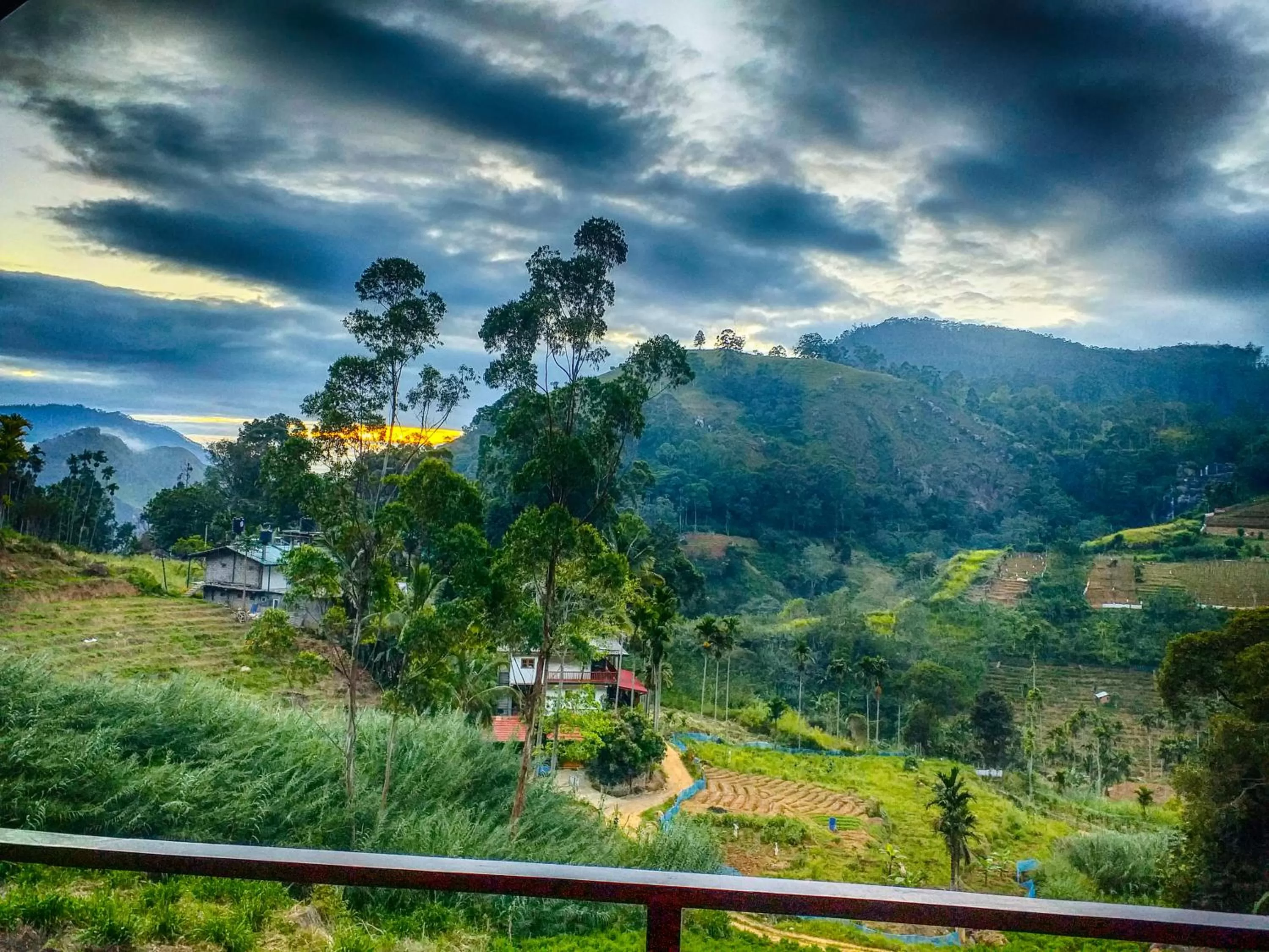 Decorative detail in Ella 100 View Cottage