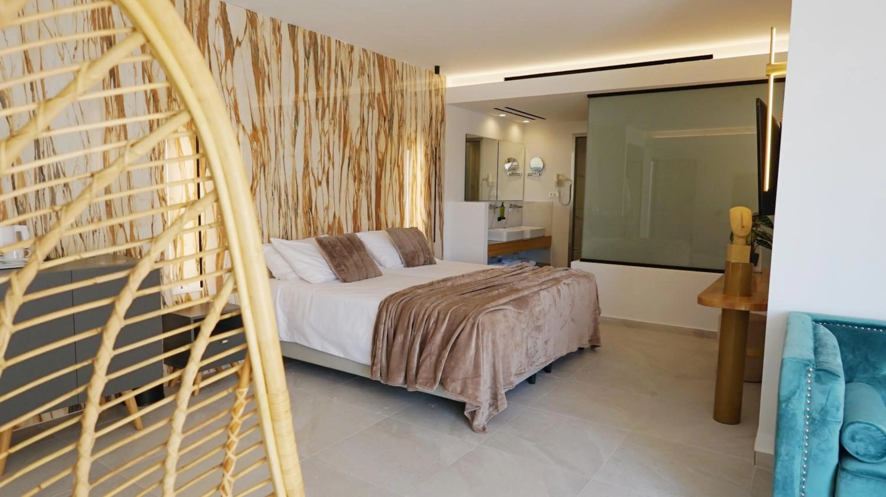 Master Suite with Hot Tub in Diana Palace Hotel Zakynthos