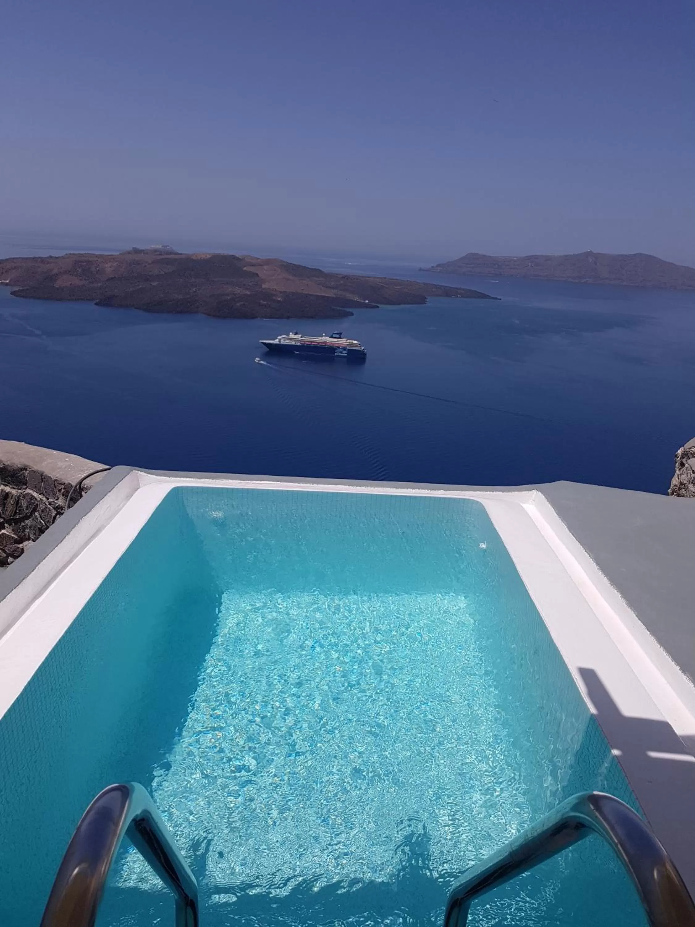 Swimming pool in Adamant Suites