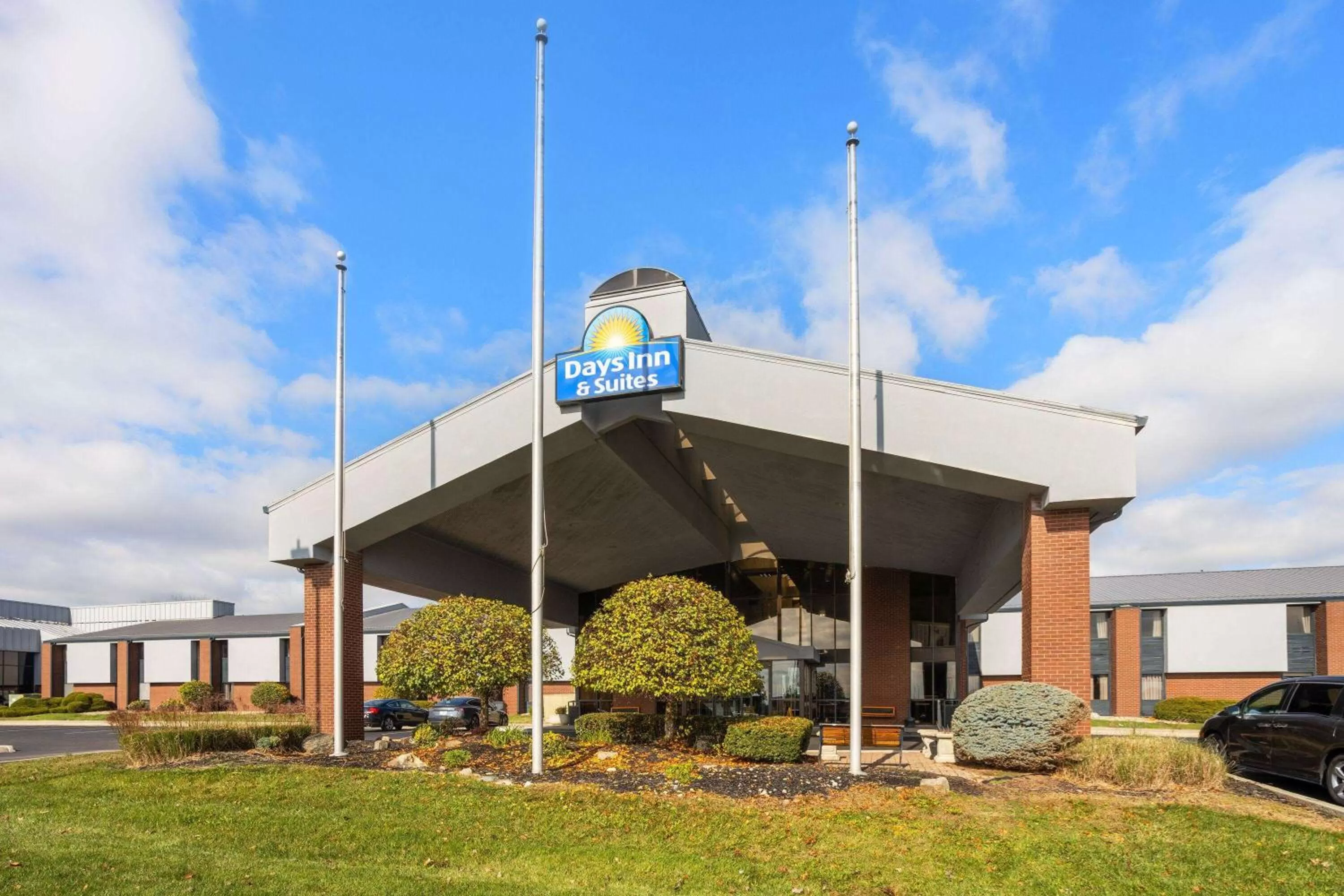 Property building in Days Inn & Suites by Wyndham Northwest Indianapolis