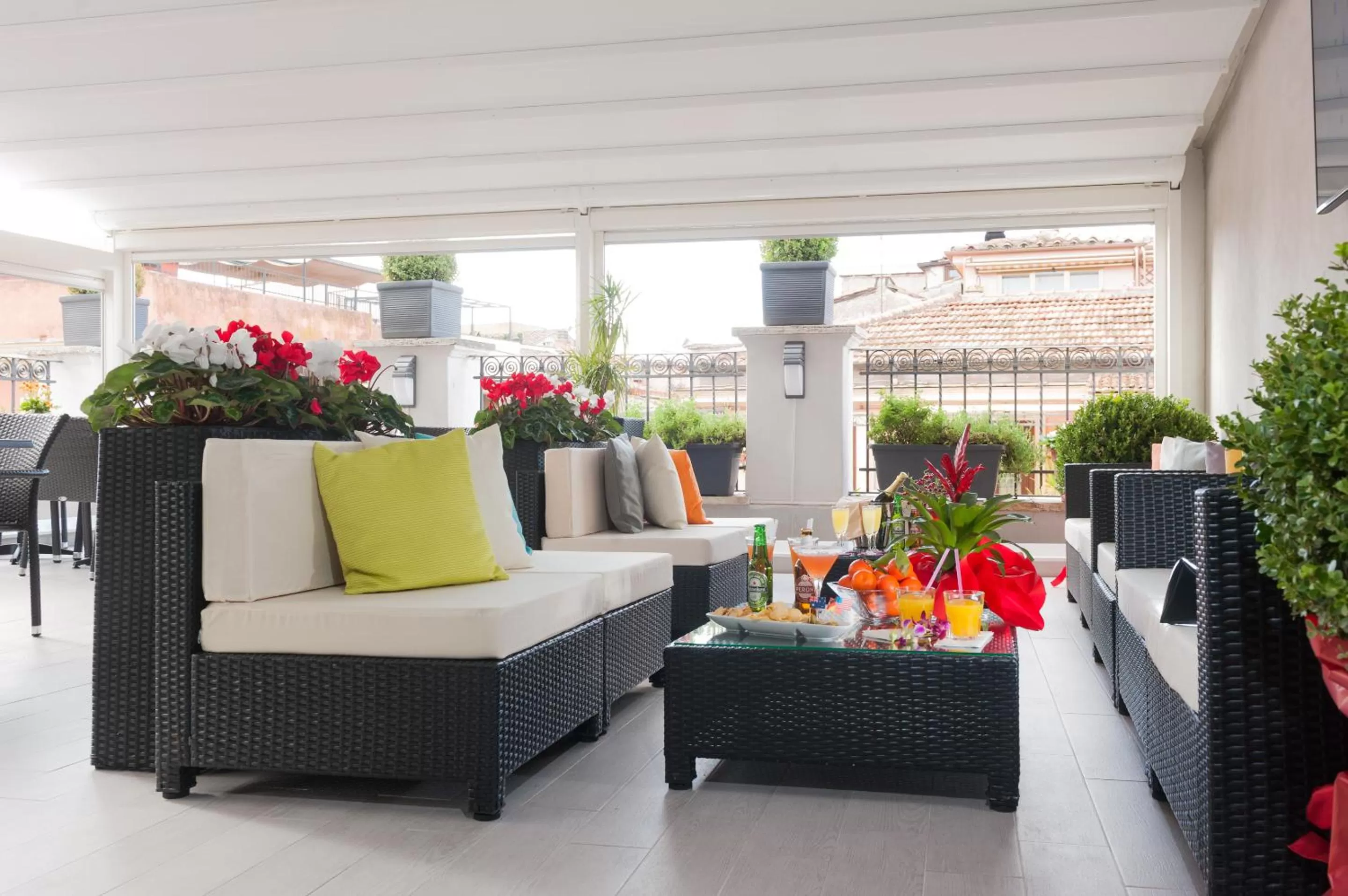 Restaurant/places to eat in Relais Trevi 95 Boutique Hotel