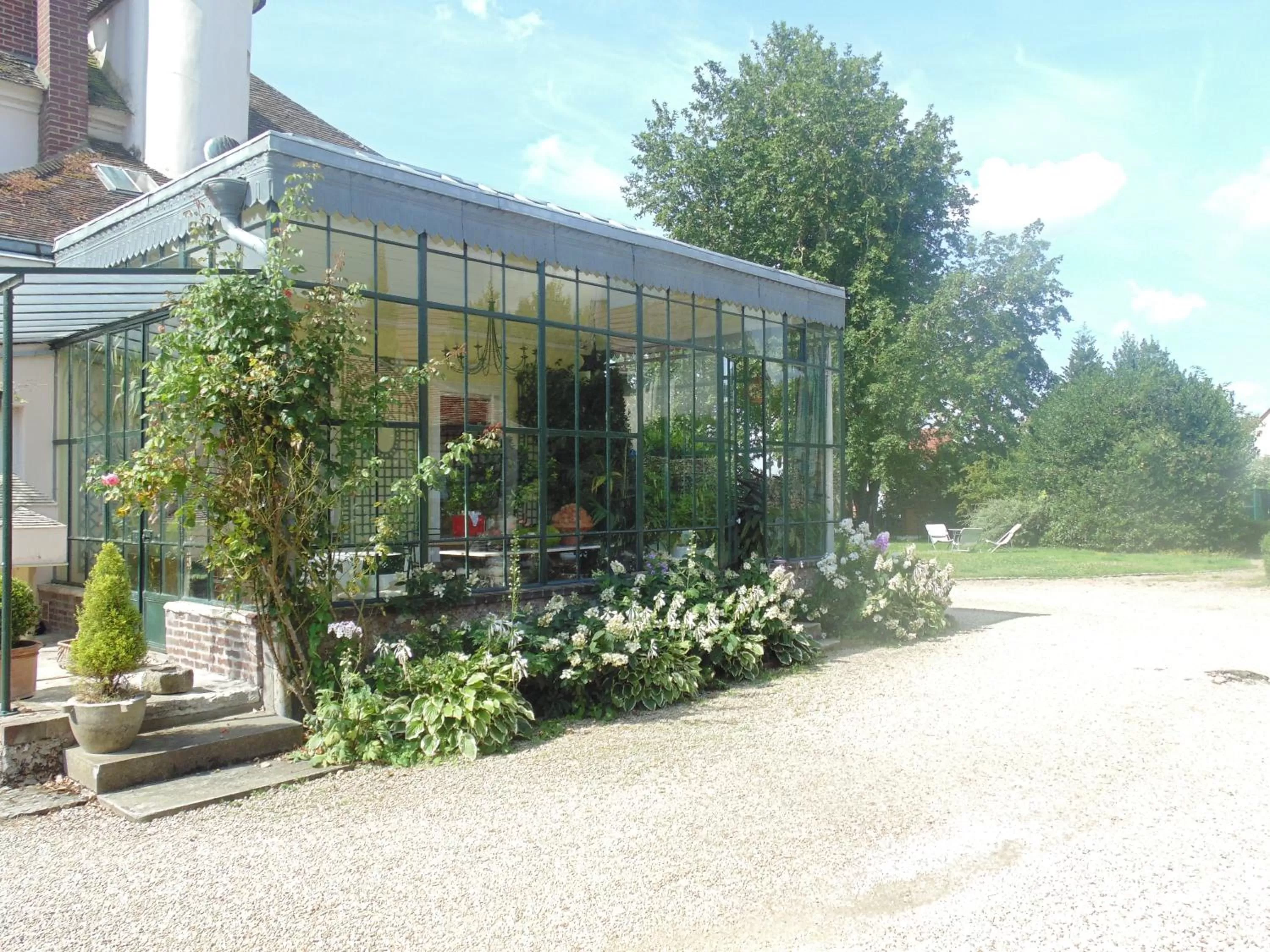 Property building in Clos Saint Nicolas