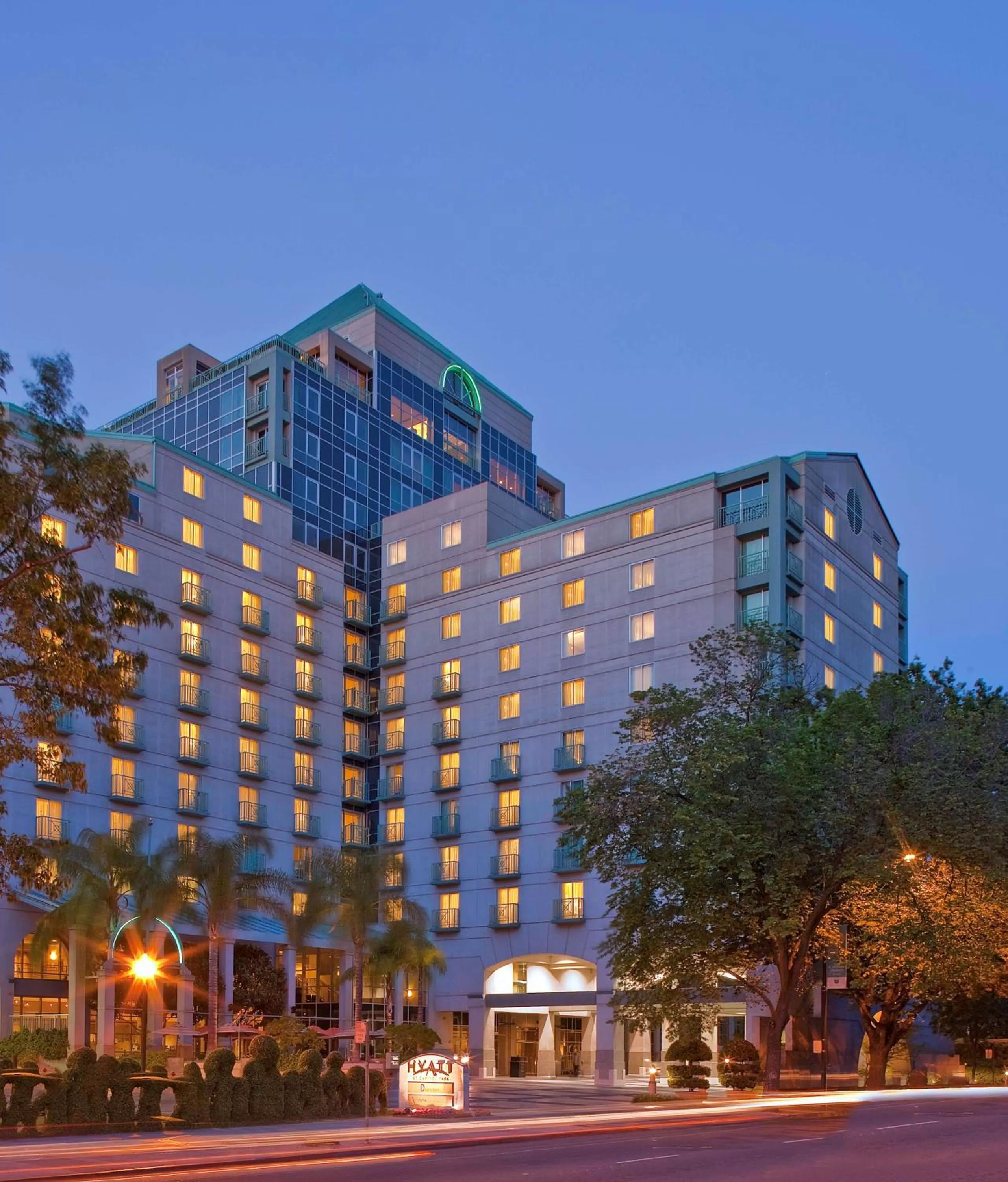 Property building in Hyatt Regency Sacramento