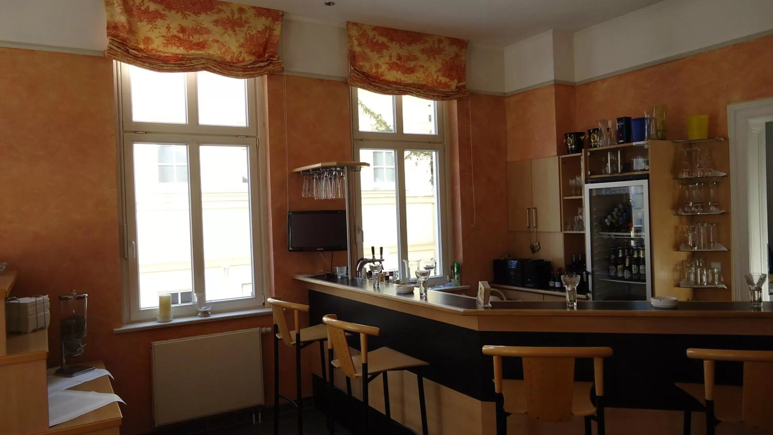 Lounge or bar, Restaurant/Places to Eat in Hotel Fortuna