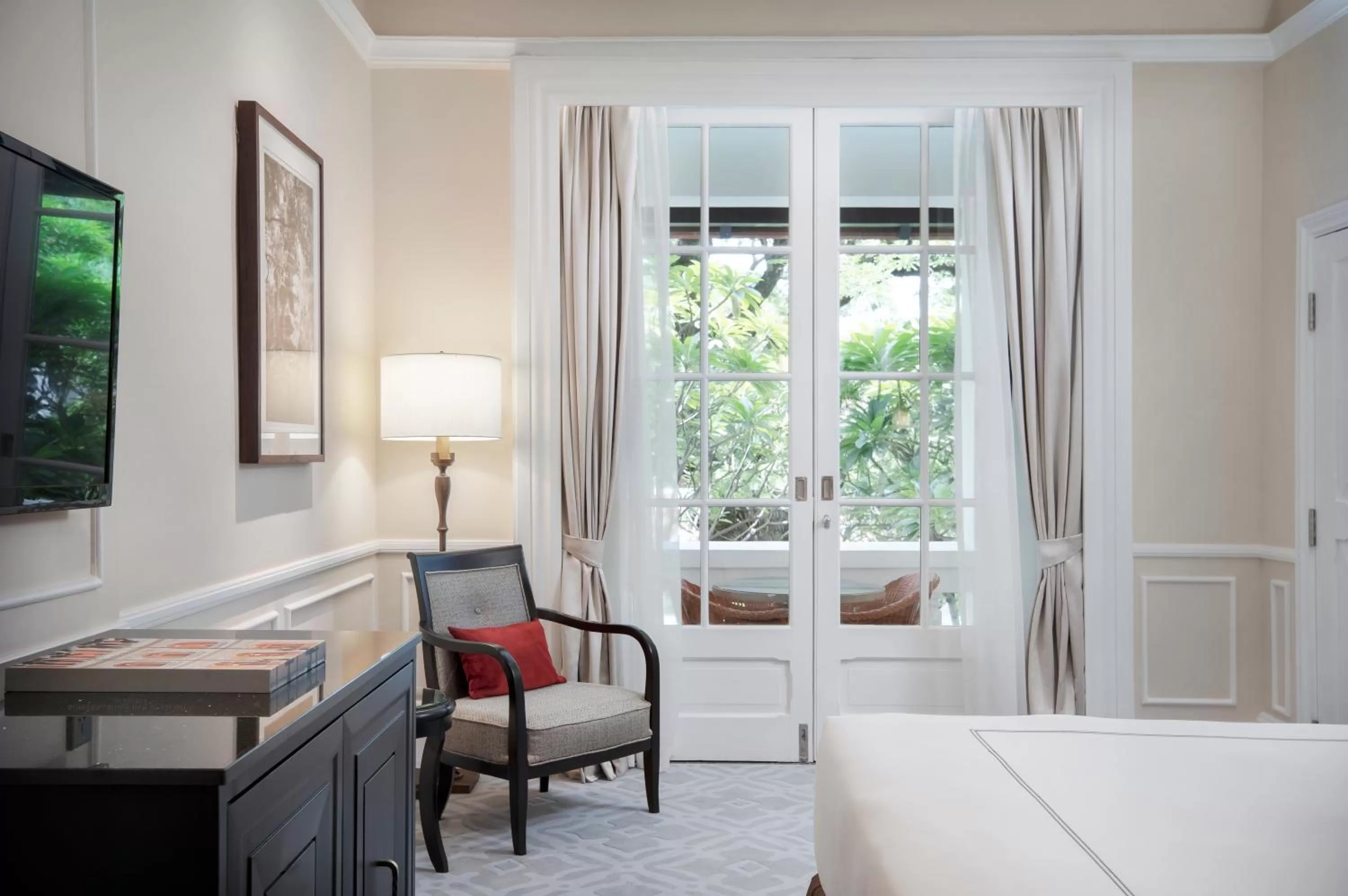 Bed in Raffles Hotel Le Royal