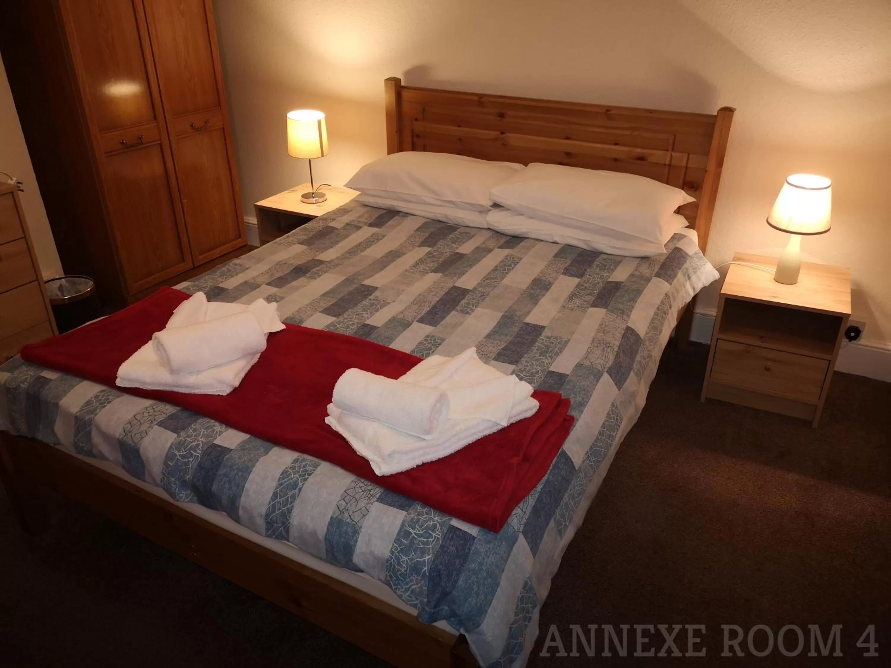 Bedroom, Bed in Westgate Hotel