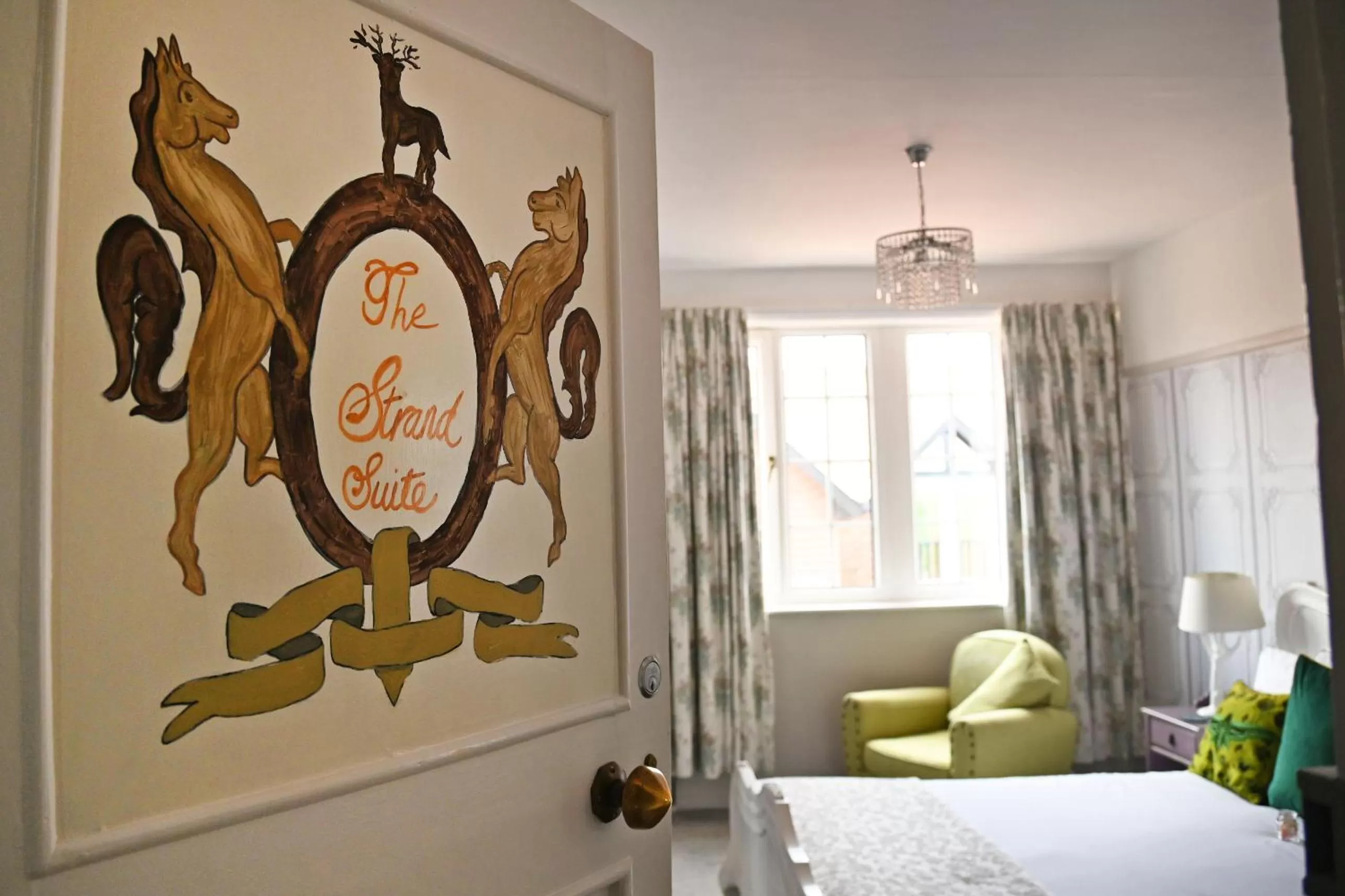 King Suite in Burlington Berties