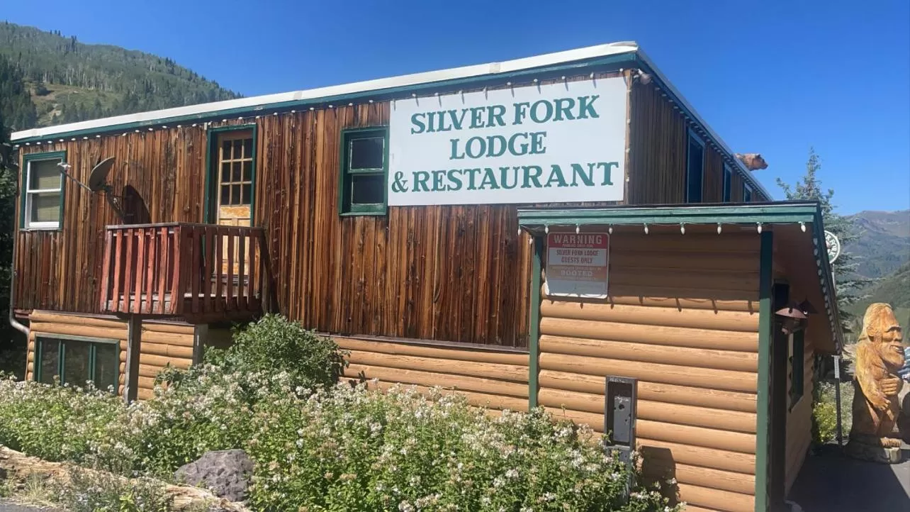 Silver Fork Lodge & Restaurant