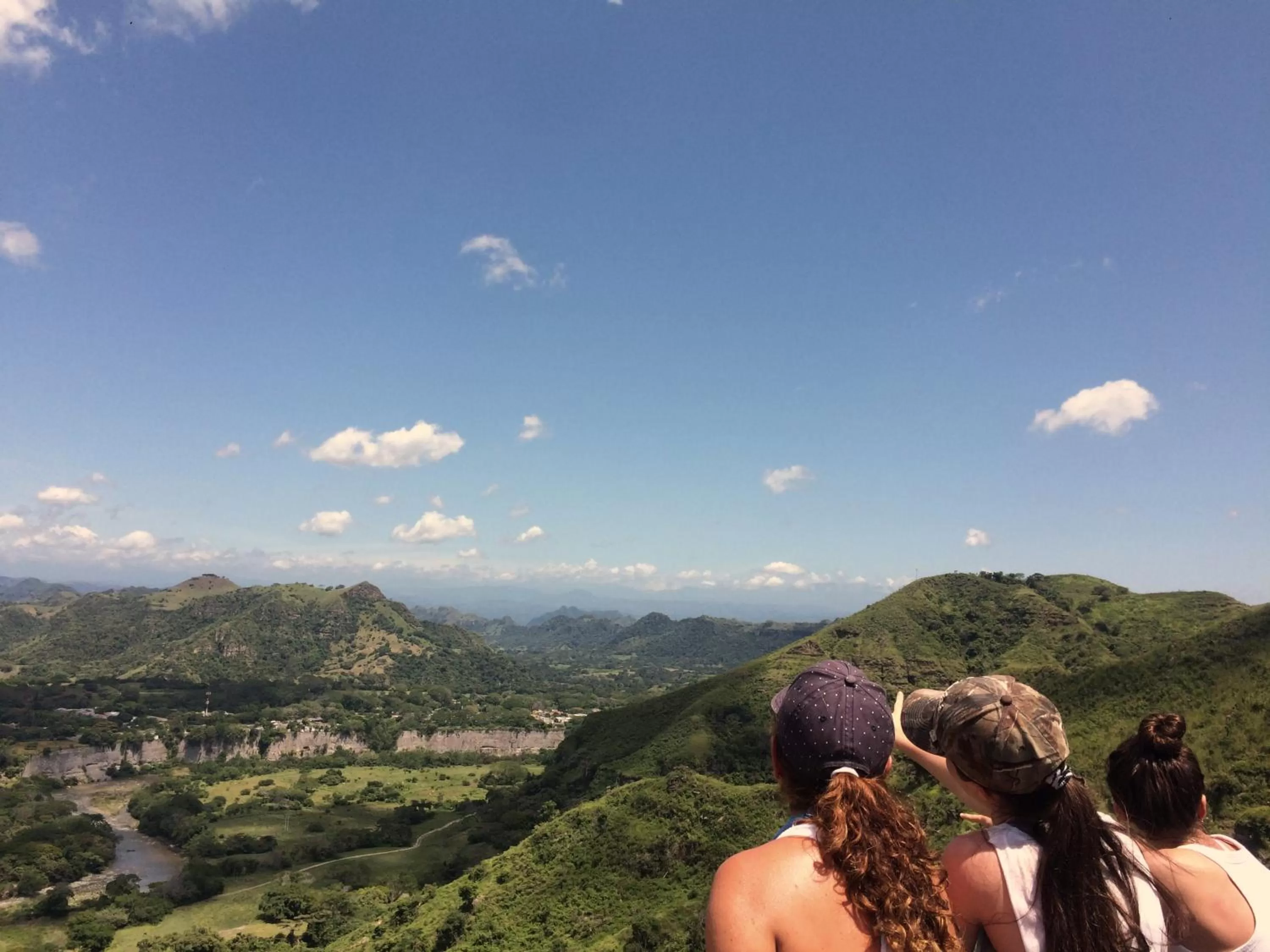 Hiking in Waka Hotel Rural