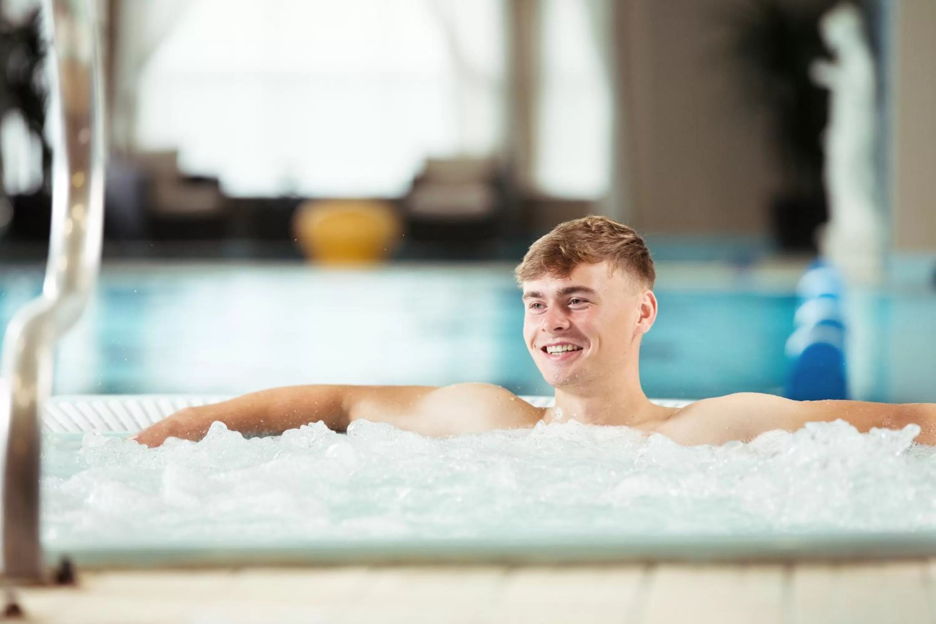Swimming pool in Anner Hotel