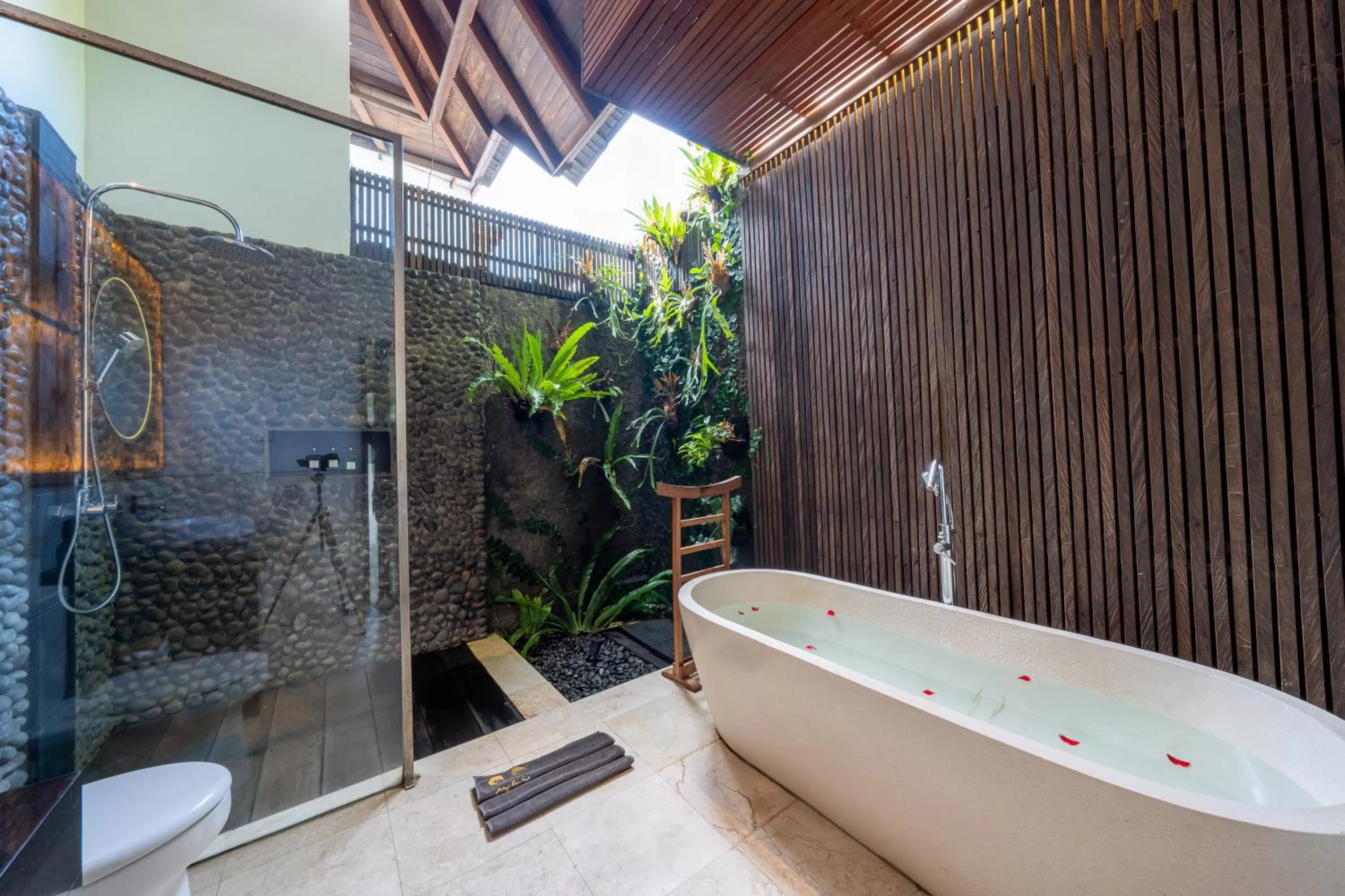 Bathroom in Surya Kembar Villas