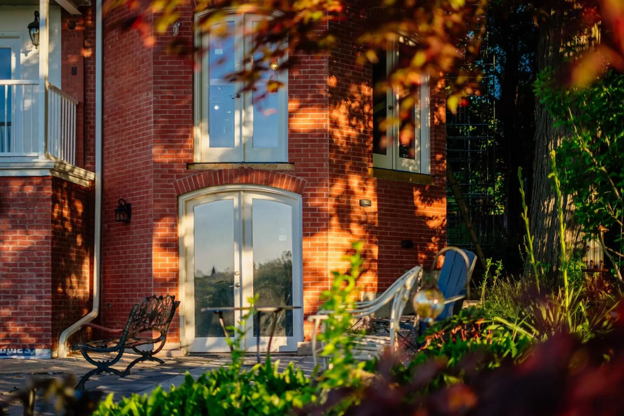 Property building in Niagara Grandview Boutique Hotel