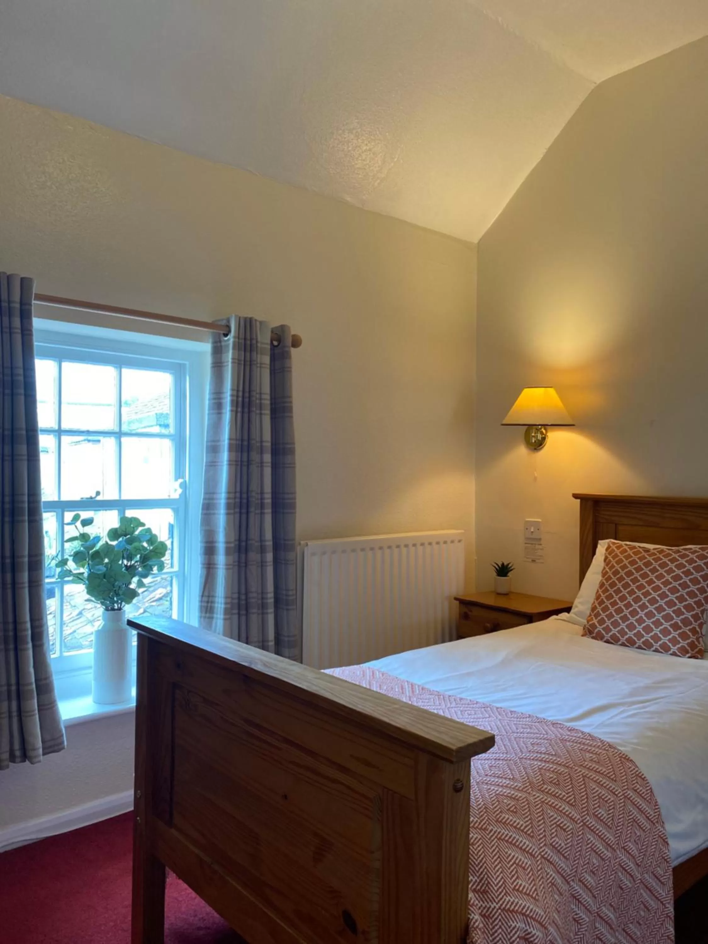 Single Room with Shower - single occupancy in The Talbot at Knightwick