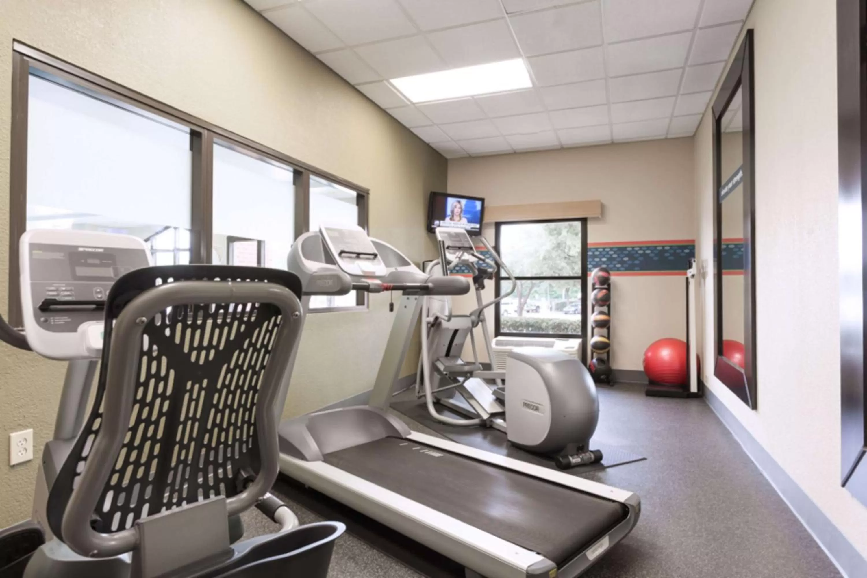 Fitness centre/facilities in Hampton Inn & Suites Dallas DFW Airport North Grapevine