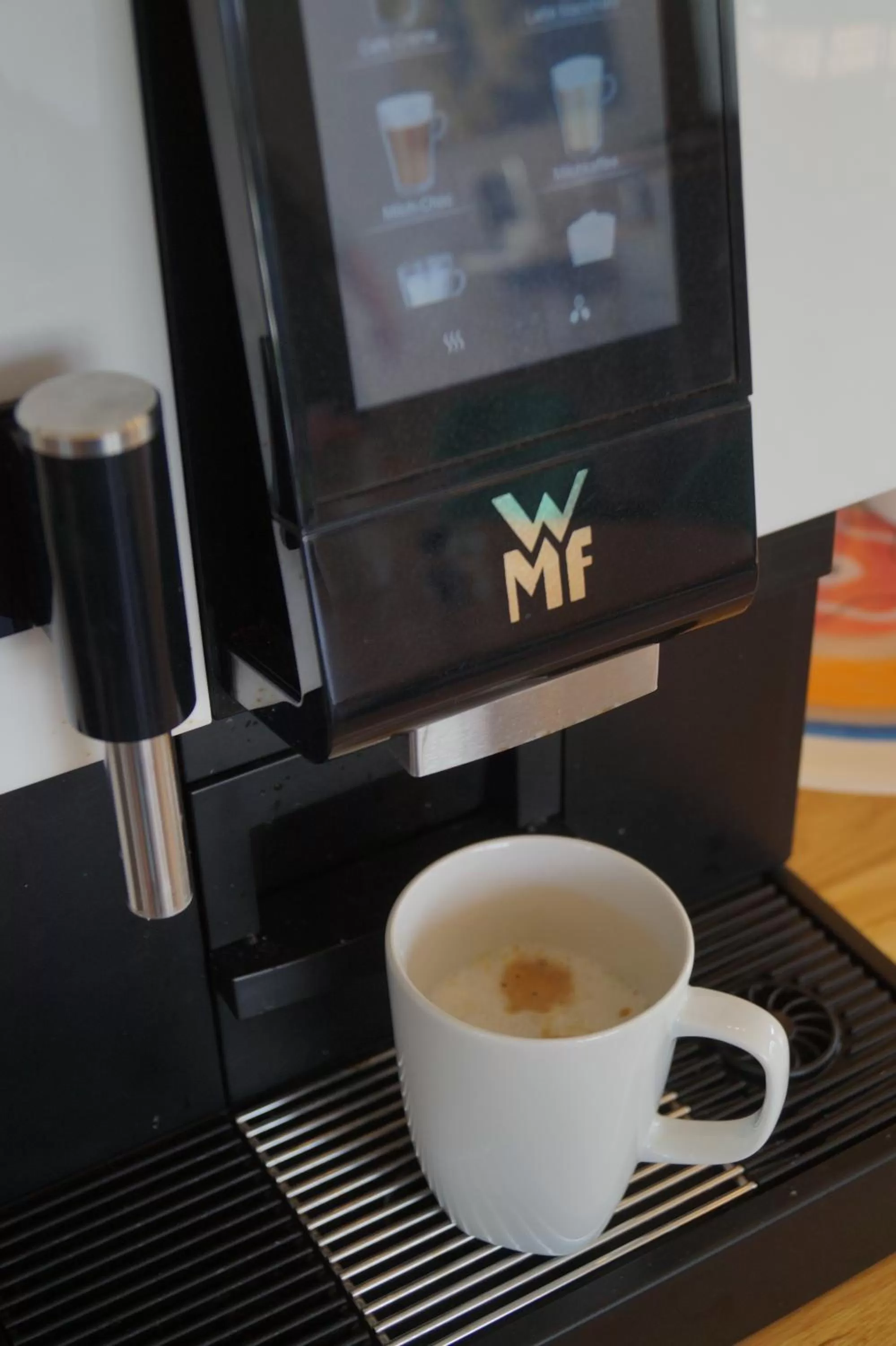 Kraft Hotel-Klimaanlage in jedem Zimmer, AC in each room!