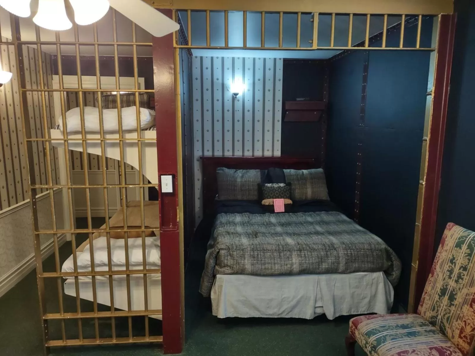 Bed in The King George Inn