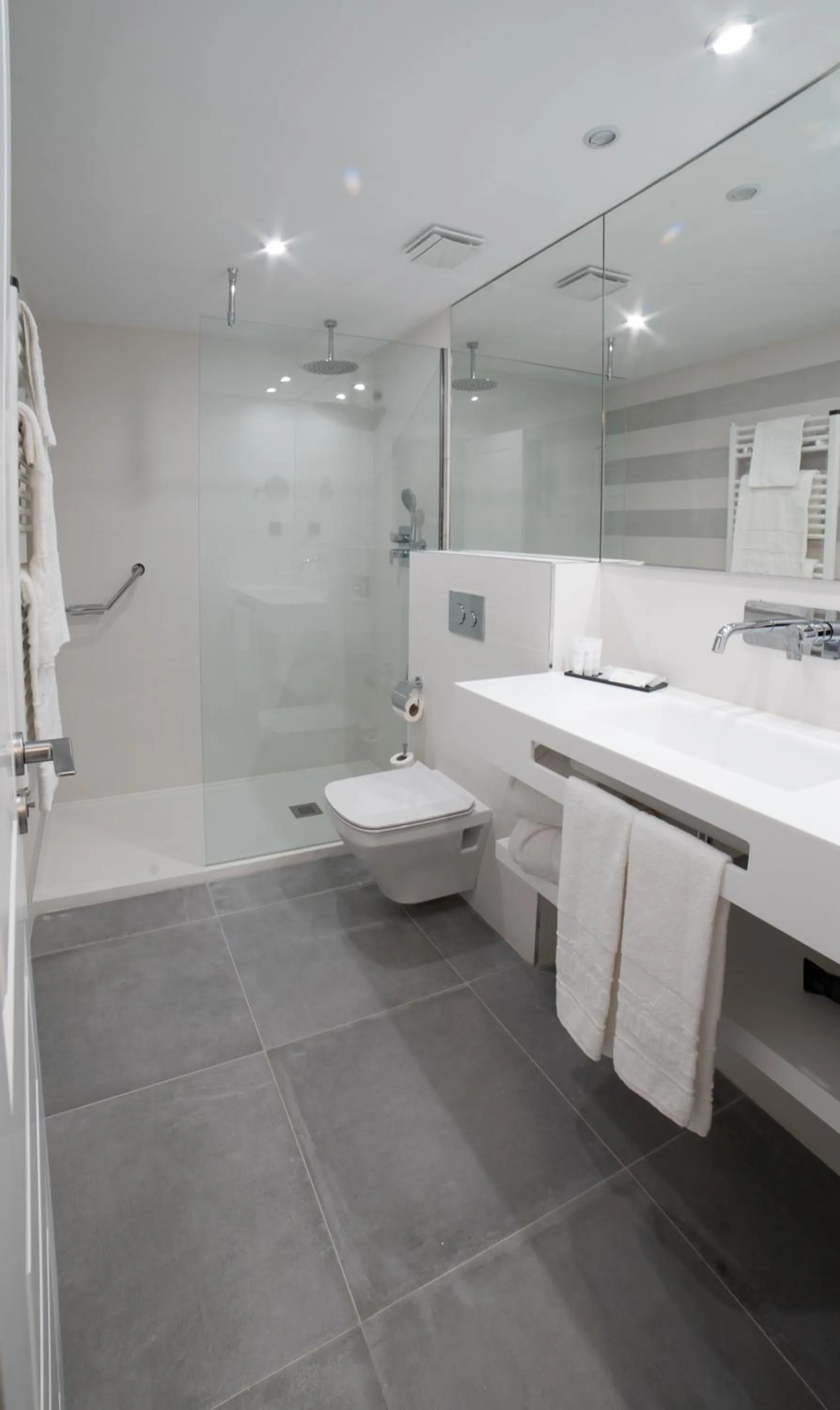 Bathroom in Hotel Colón Plaza