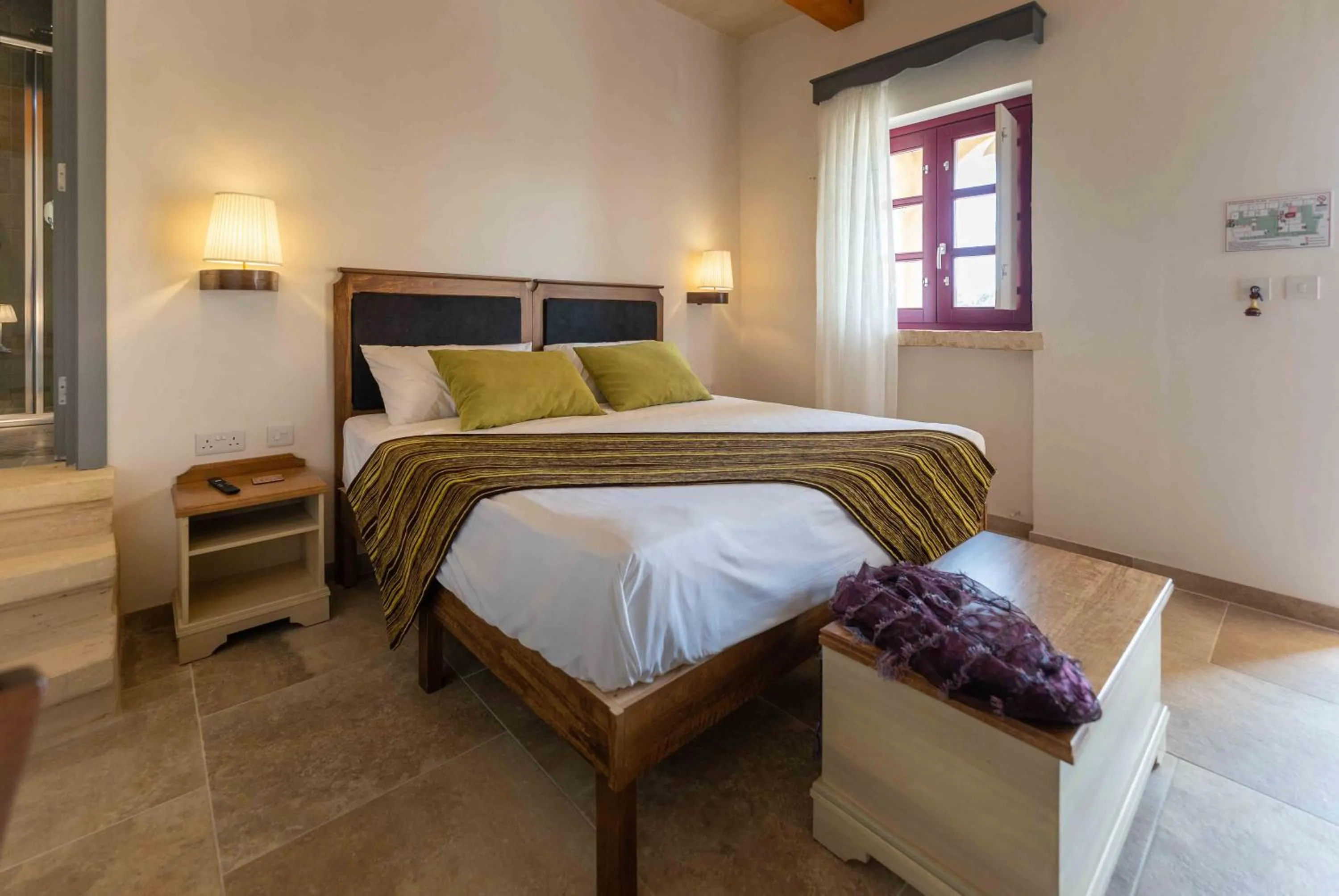 Deluxe Double or Twin Room with Garden View - single occupancy in Mulberries