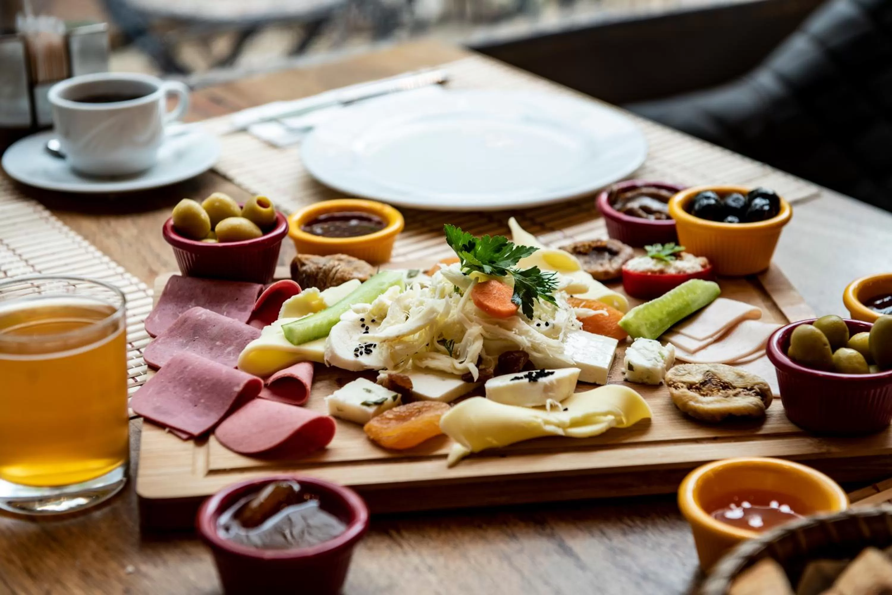 Food and drinks in Pruva Hotel