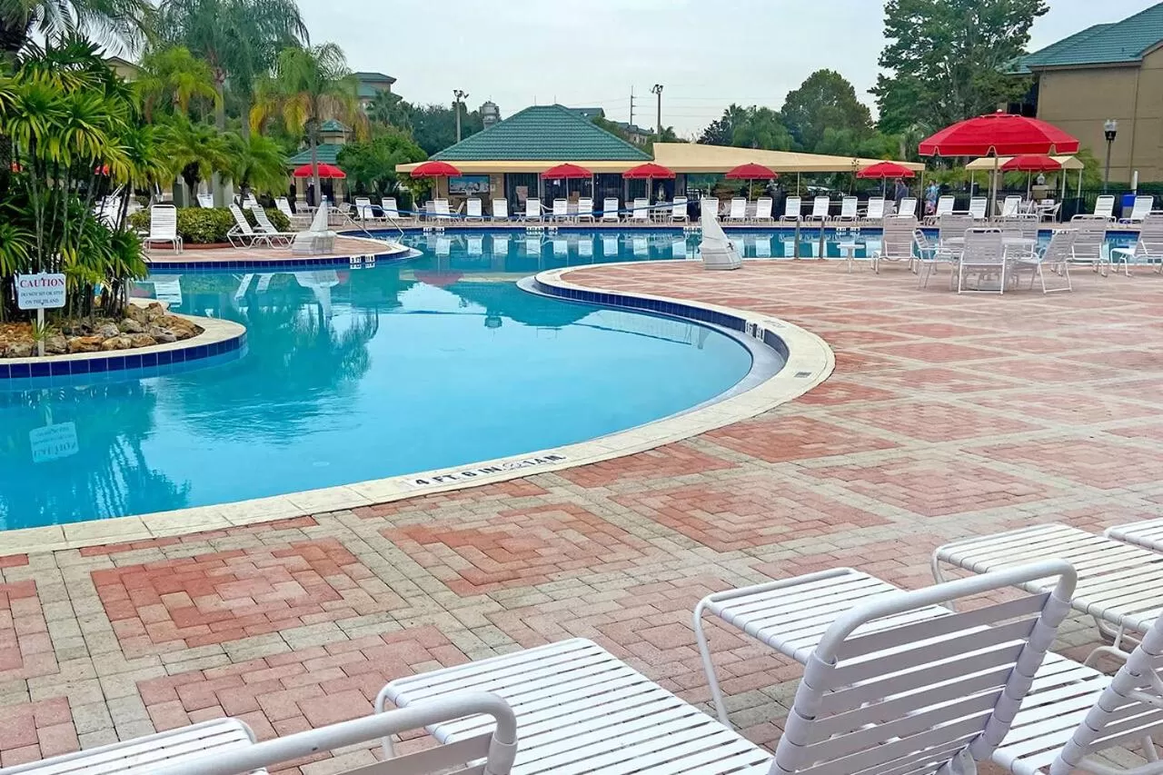 Swimming pool in Silver Lake Resort