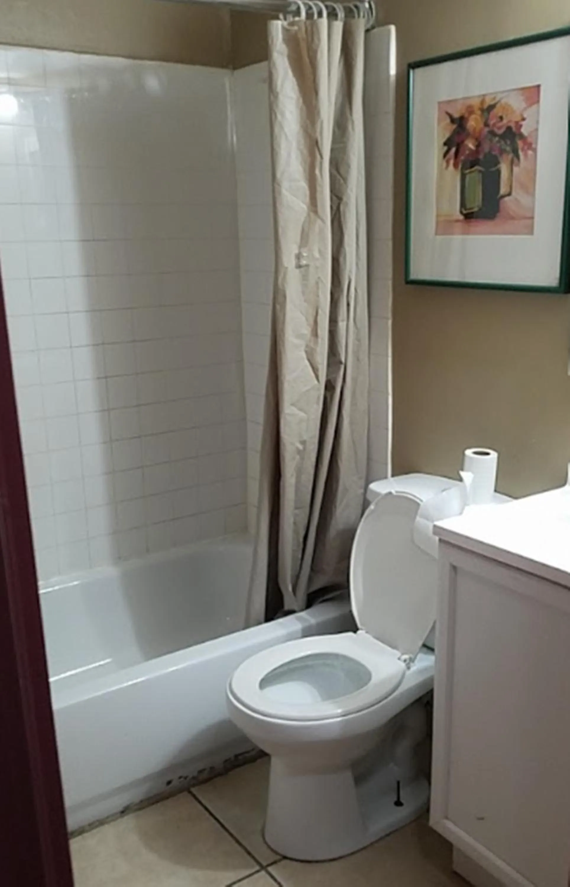 Bathroom in Royal Relax Inn