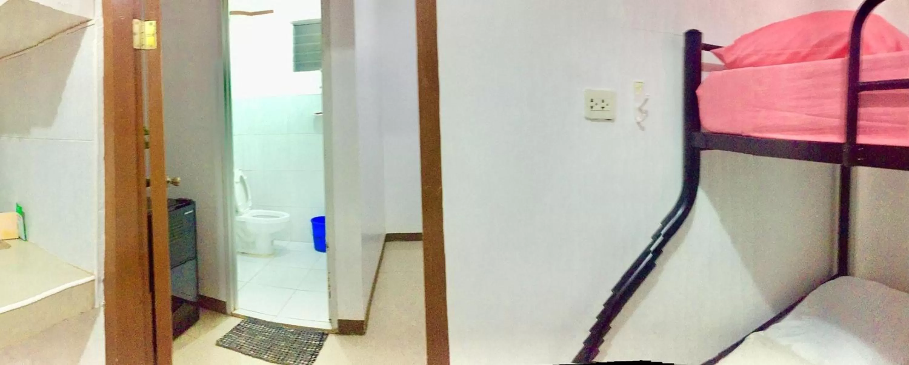 Bed in Gaea's Apartments