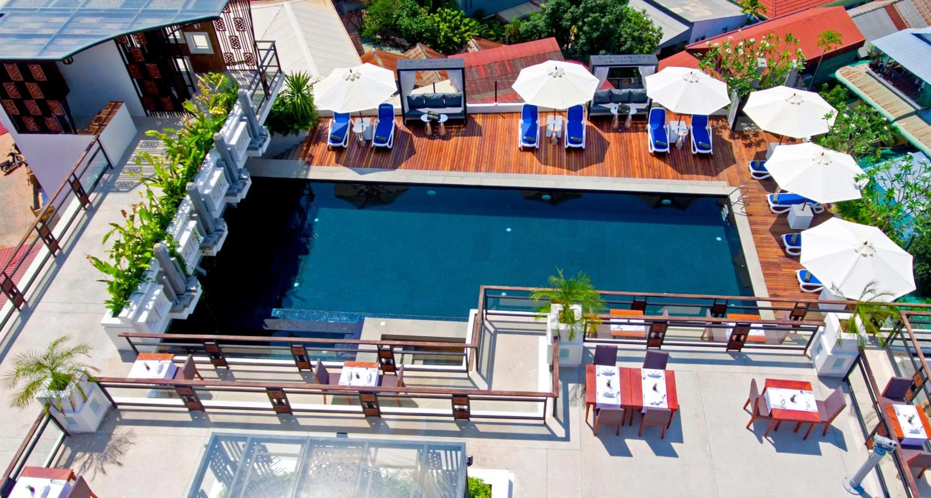 Swimming pool in HARI Residence & Spa