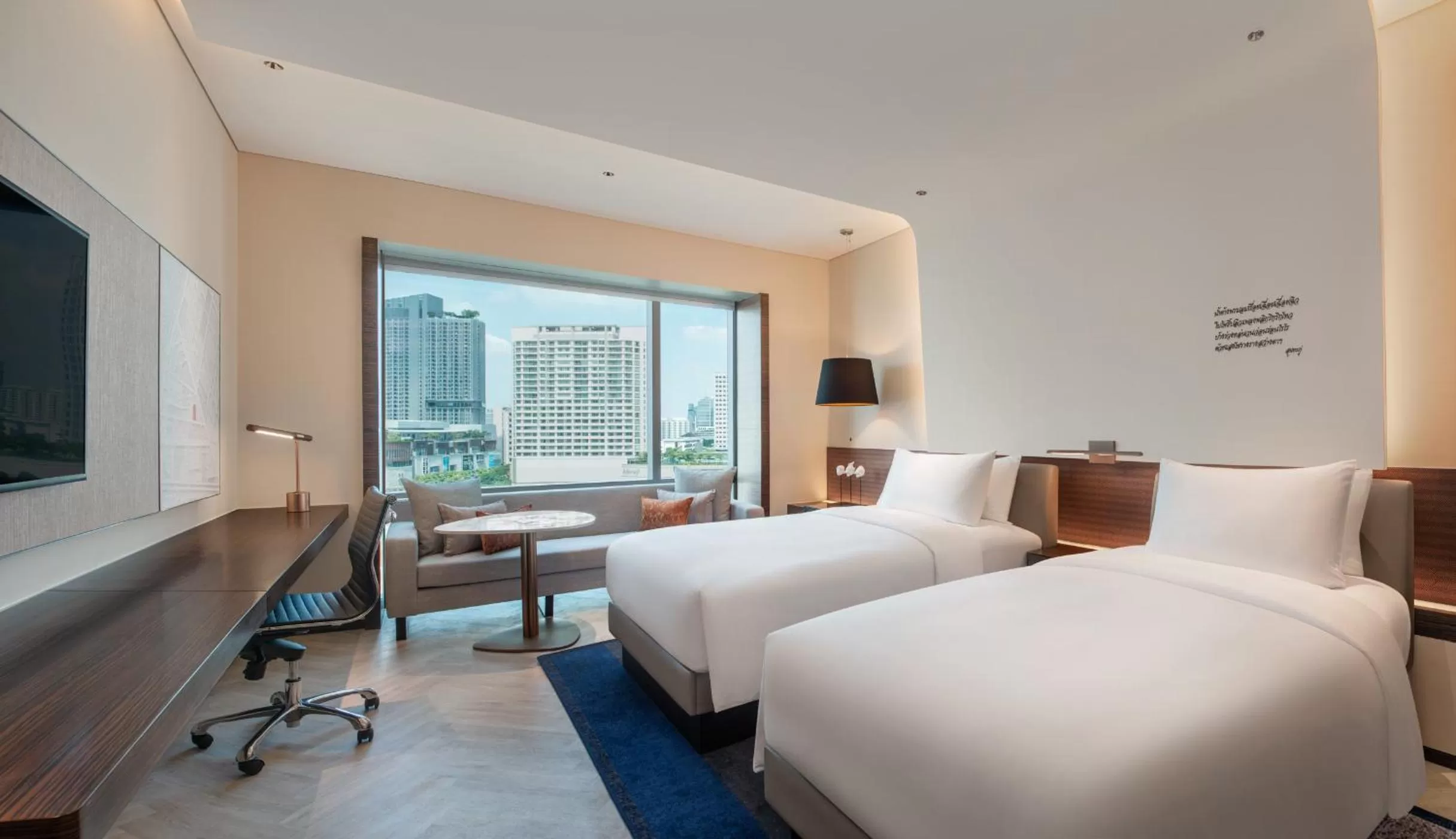 Bedroom, Bed in Le Meridien Bangkok