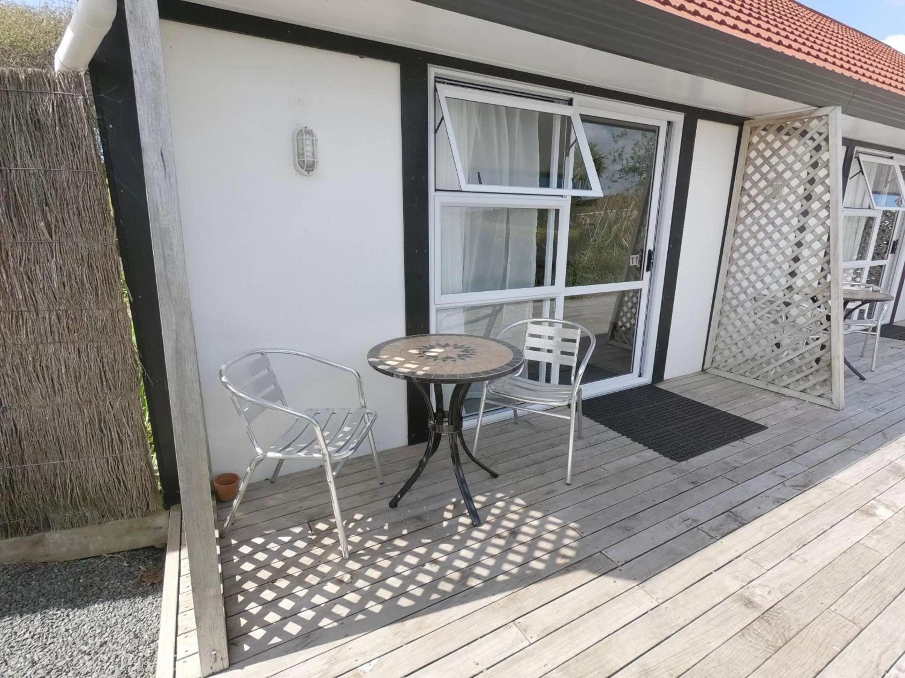 Patio in Castle Court Motel