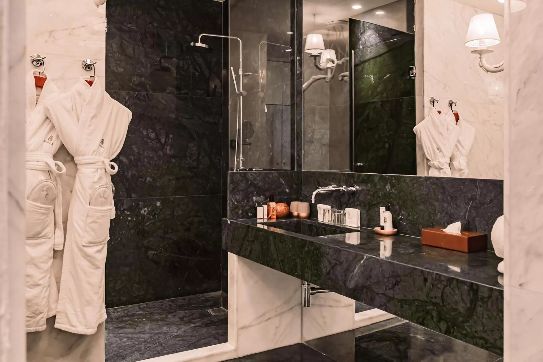 Bathroom in Iniala Harbour House