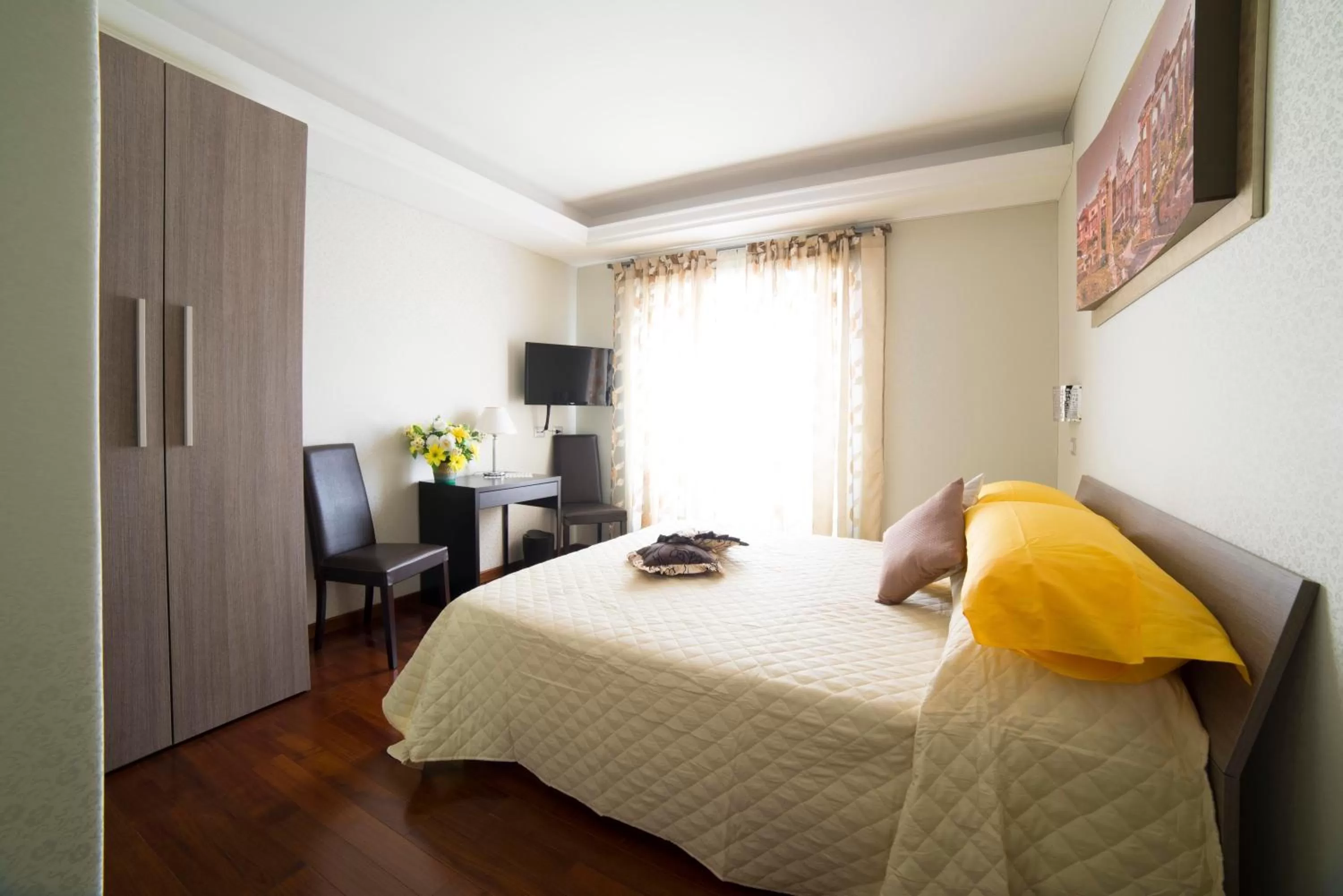 Photo of the whole room, Bed in Di Fronte alla Cupola