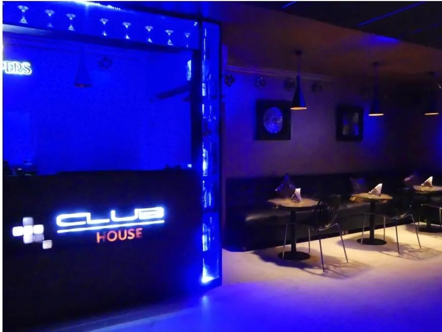 Meenakshi's Sunshine Hotel