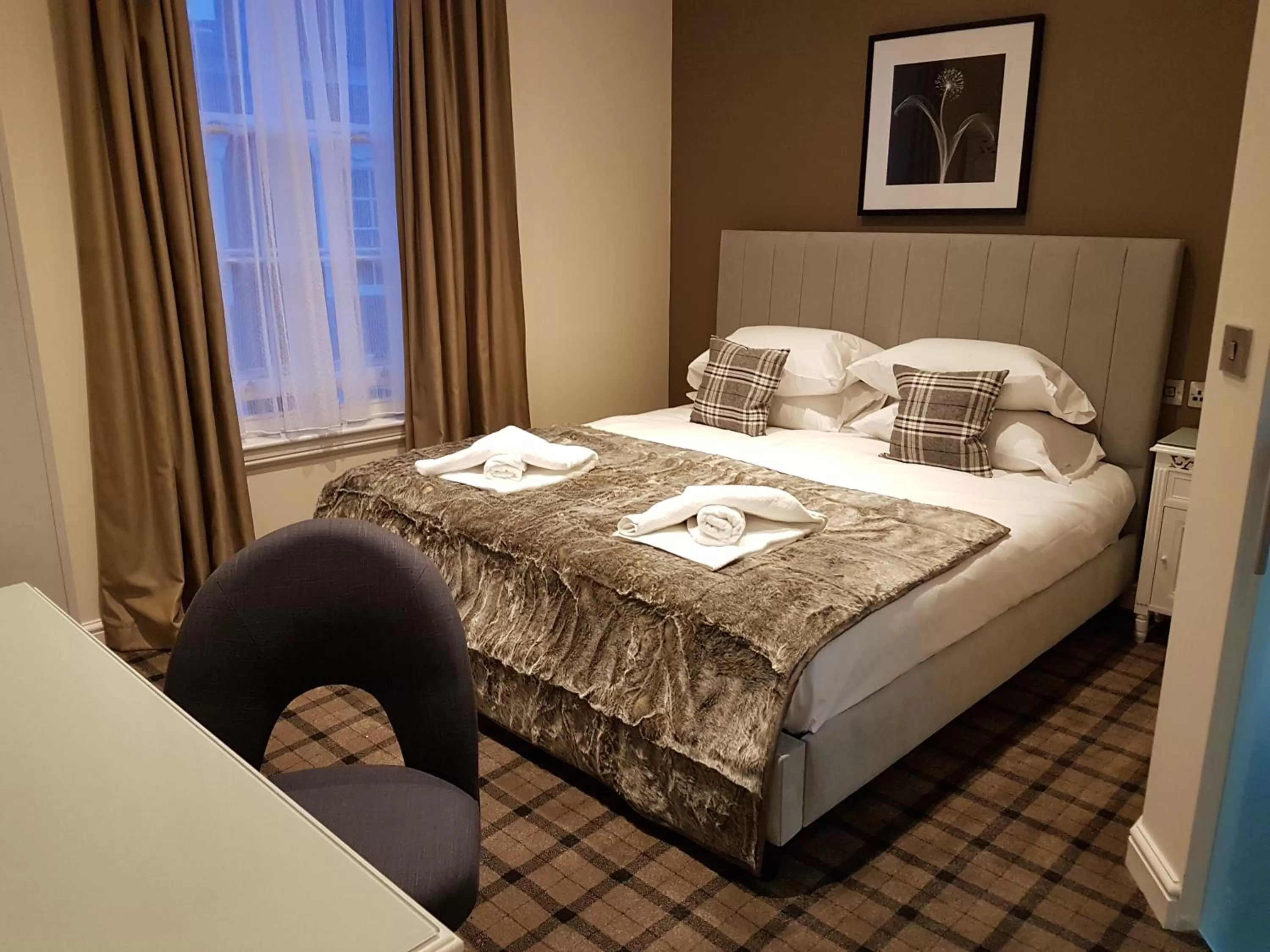 Bed in The Lion Hotel