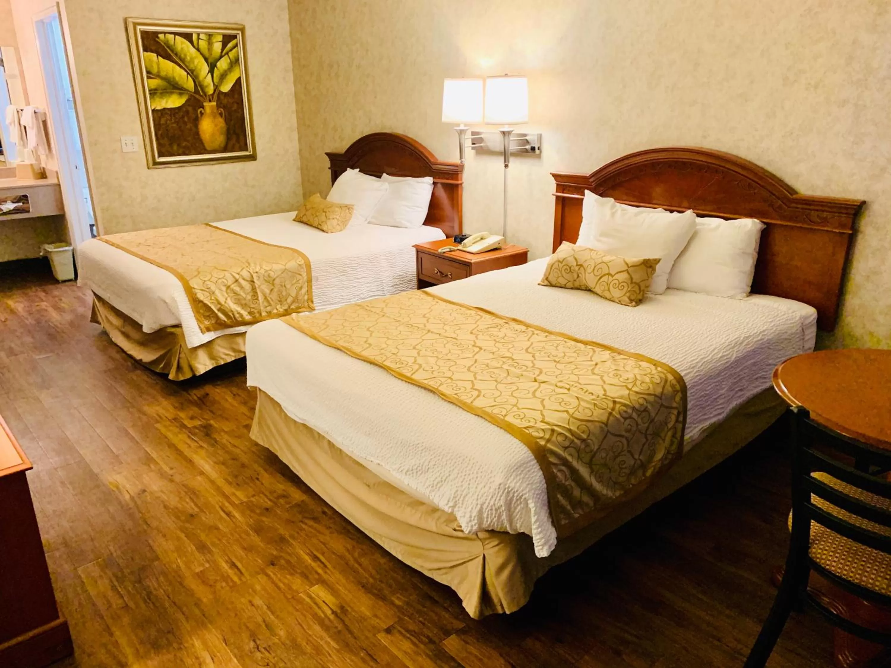 Bed in St. George Inn and Suites