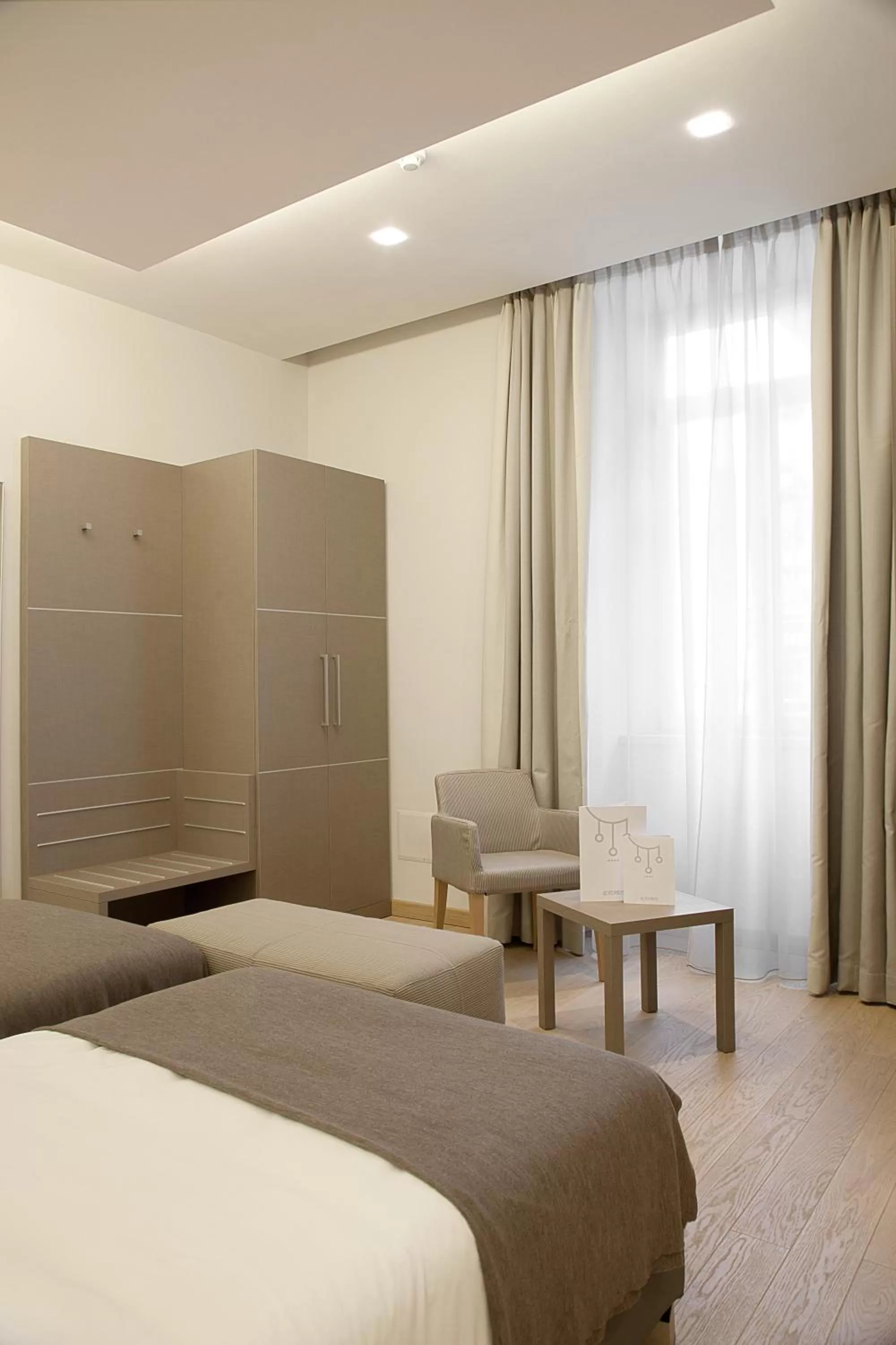 Photo of the whole room, Bed in Hotel Di Varese