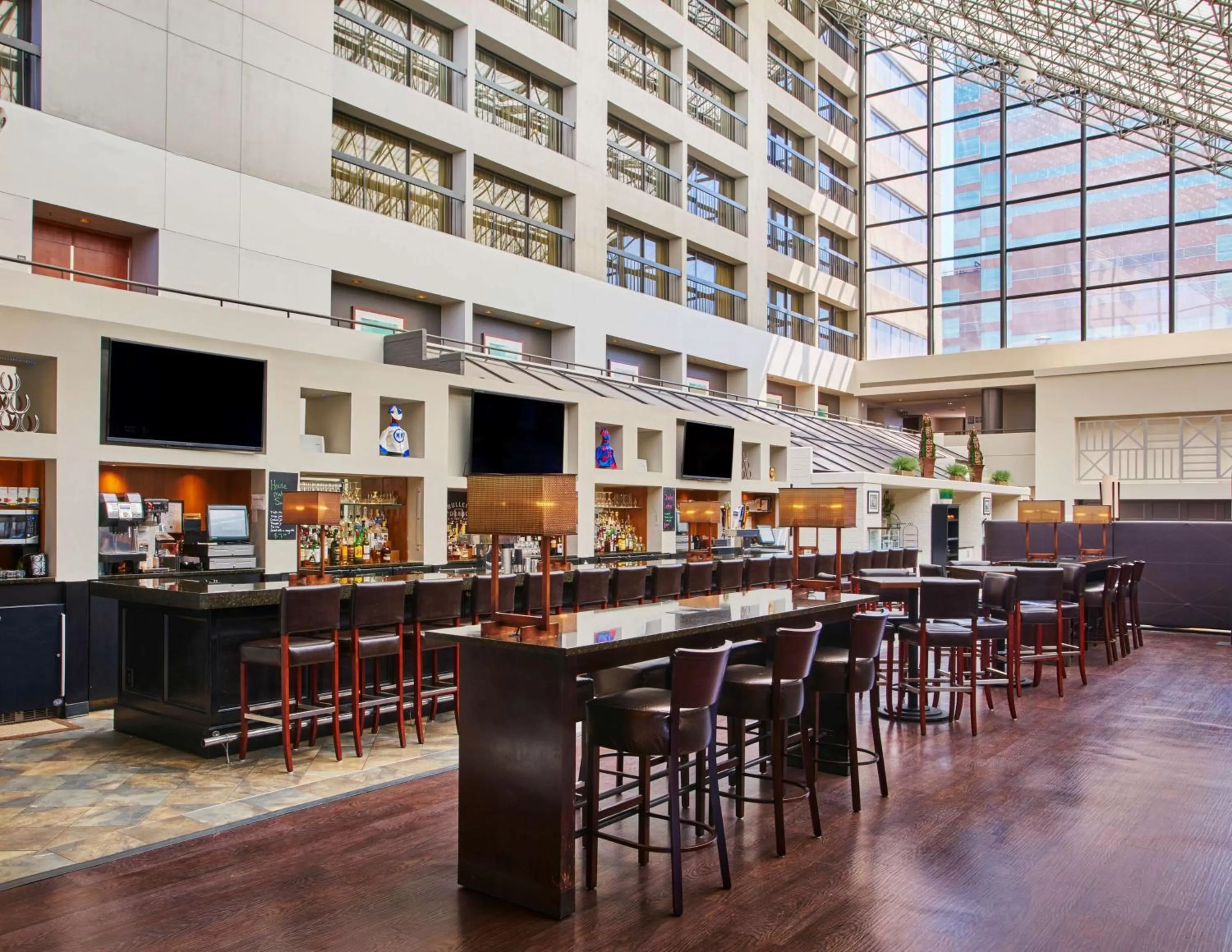 Restaurant/places to eat in Hyatt Regency Lexington