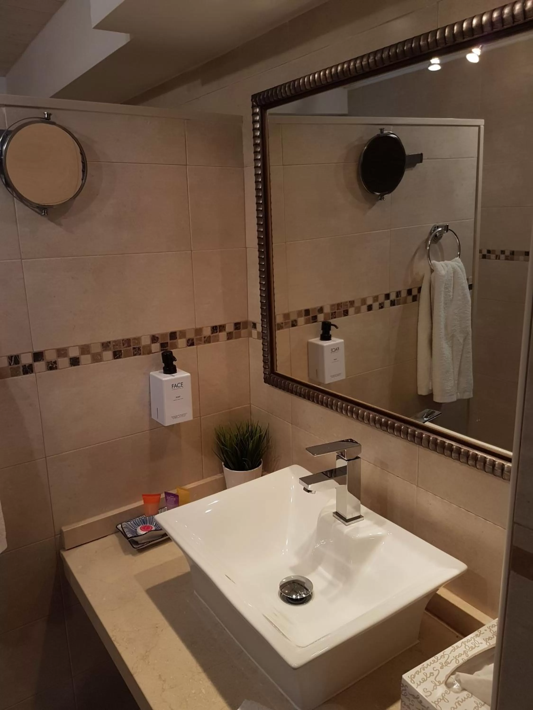 Bathroom in La Villa Marbella - Old Town