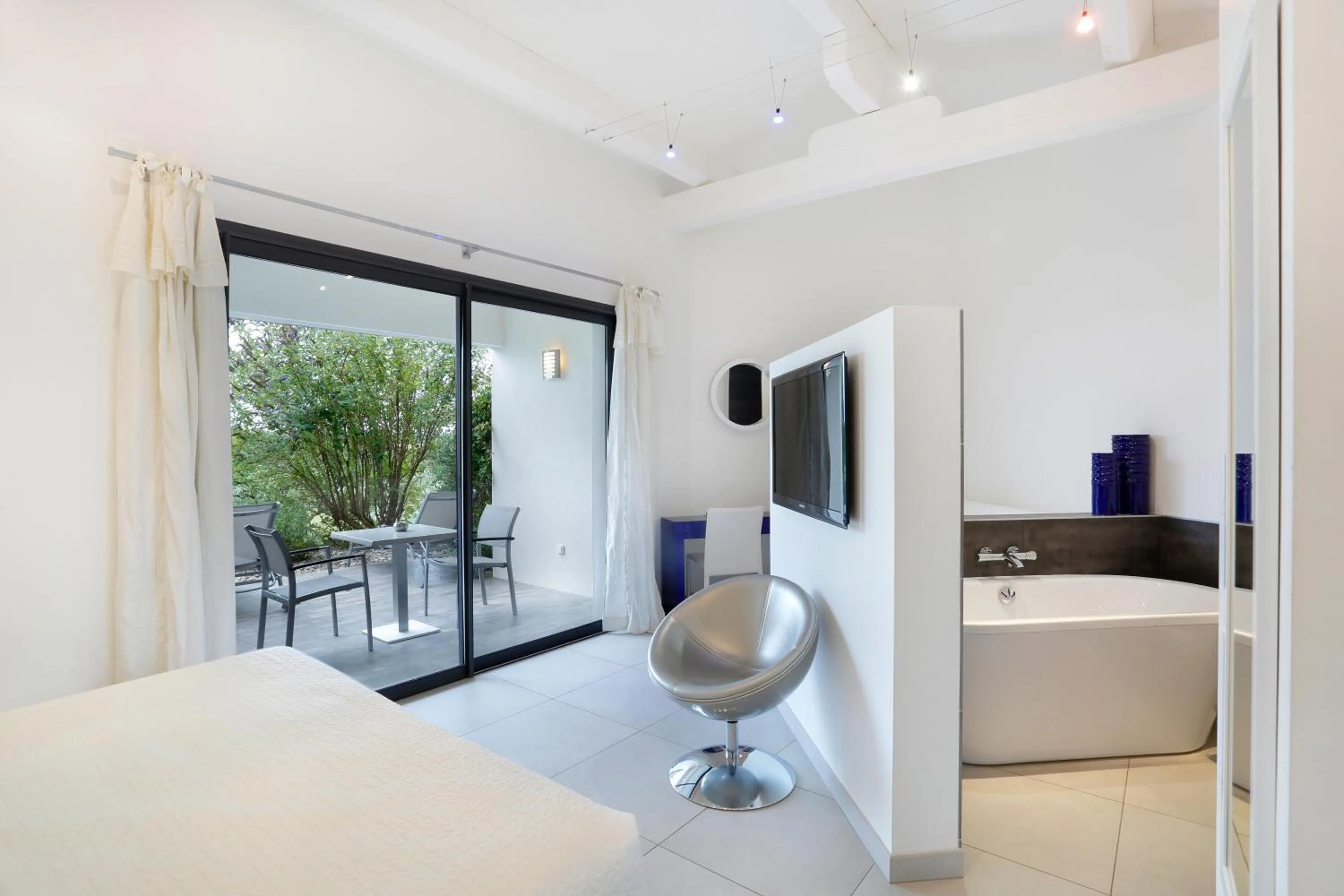 Photo of the whole room, Bed in Le Mas du Terme