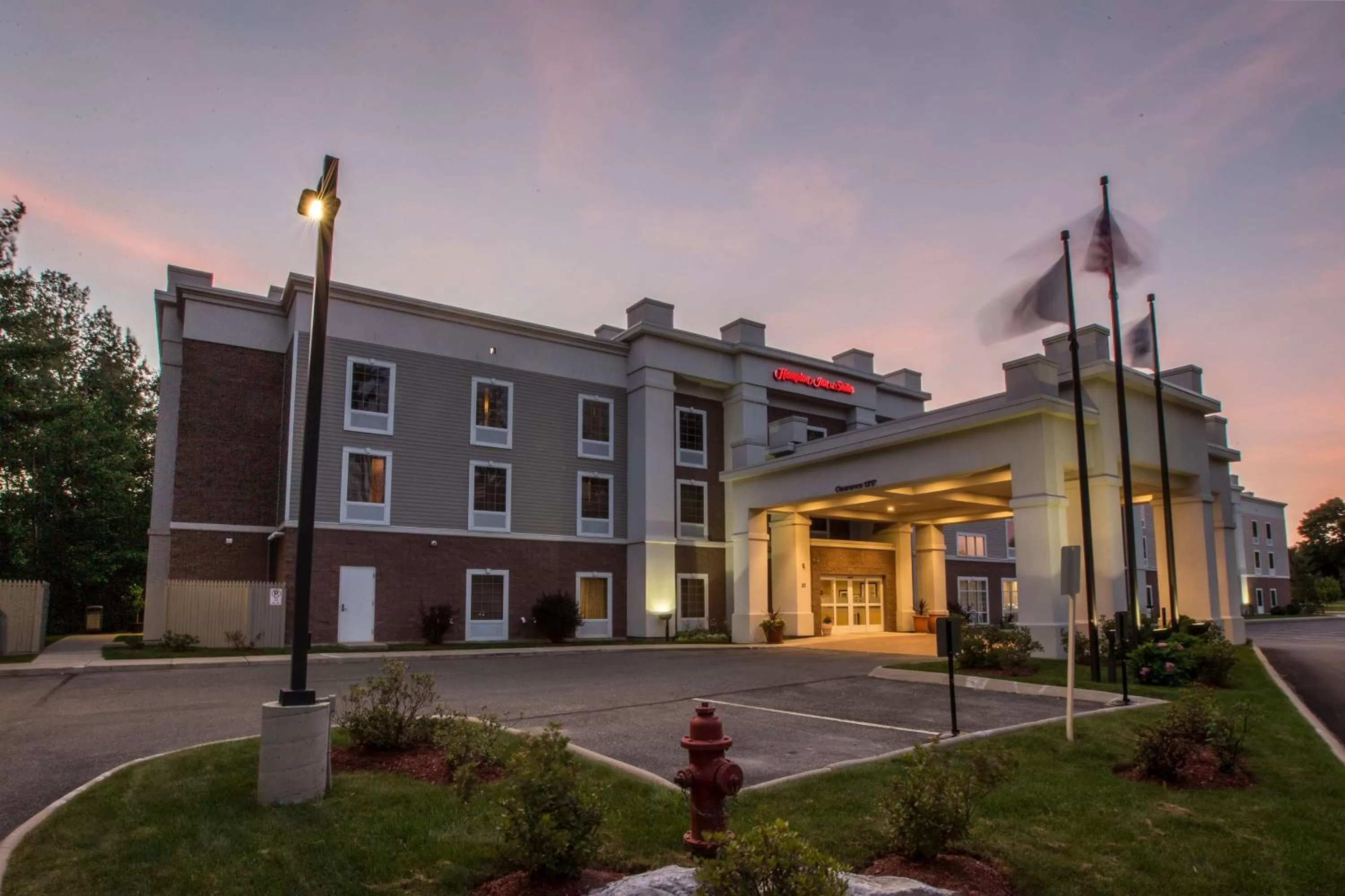 Property building in Hampton Inn & Suites Berkshires-Lenox
