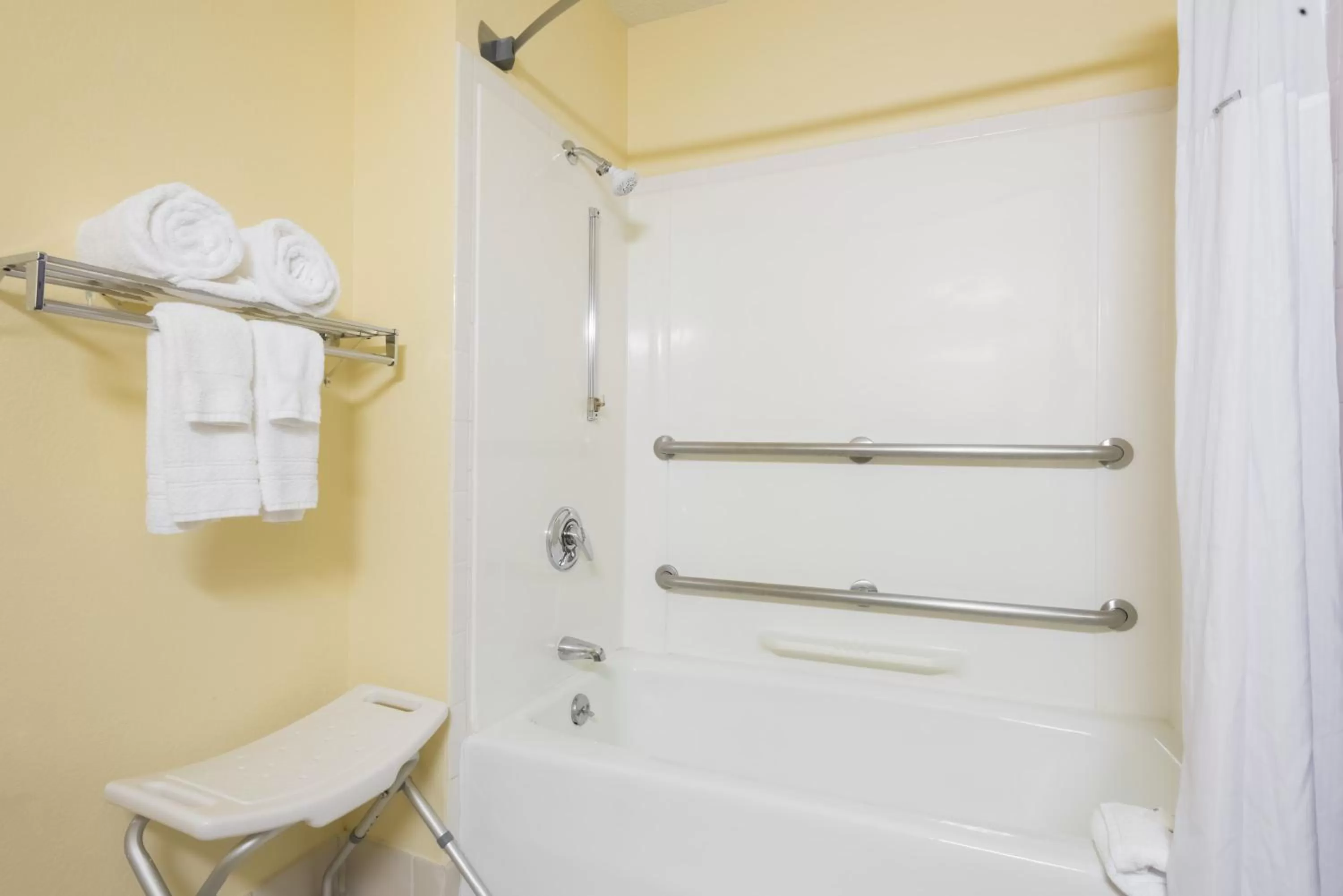 Bathroom in Days Inn by Wyndham Greenfield