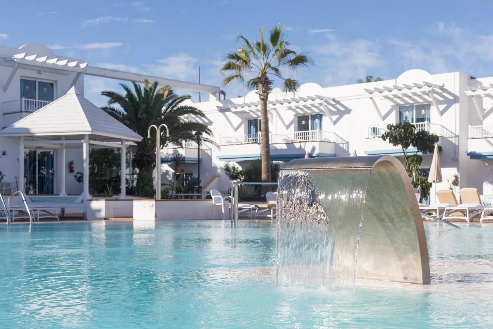 Swimming pool in Hotel Arena Beach
