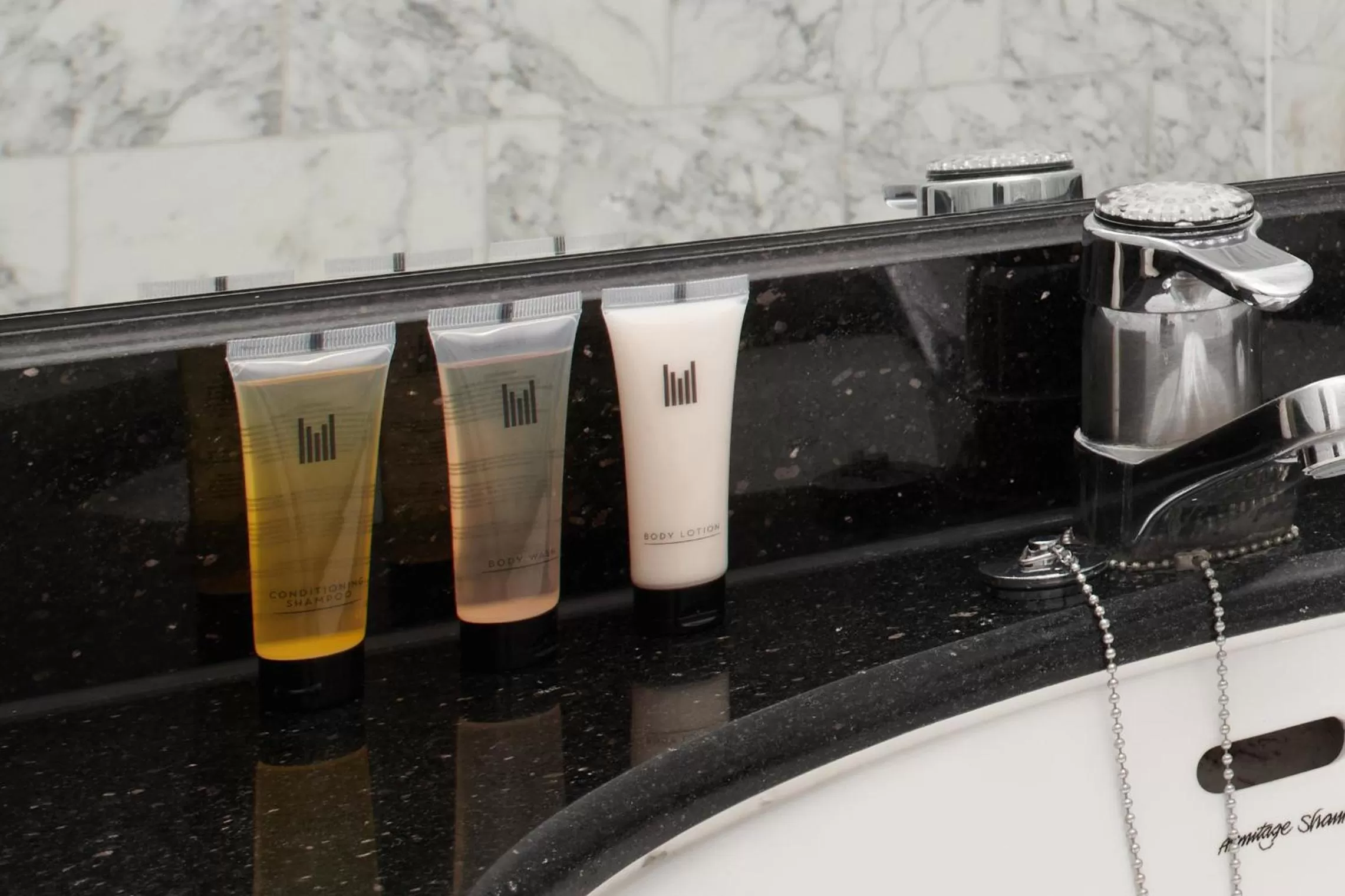 Bathroom in Millennium Hotel Paris Charles De Gaulle