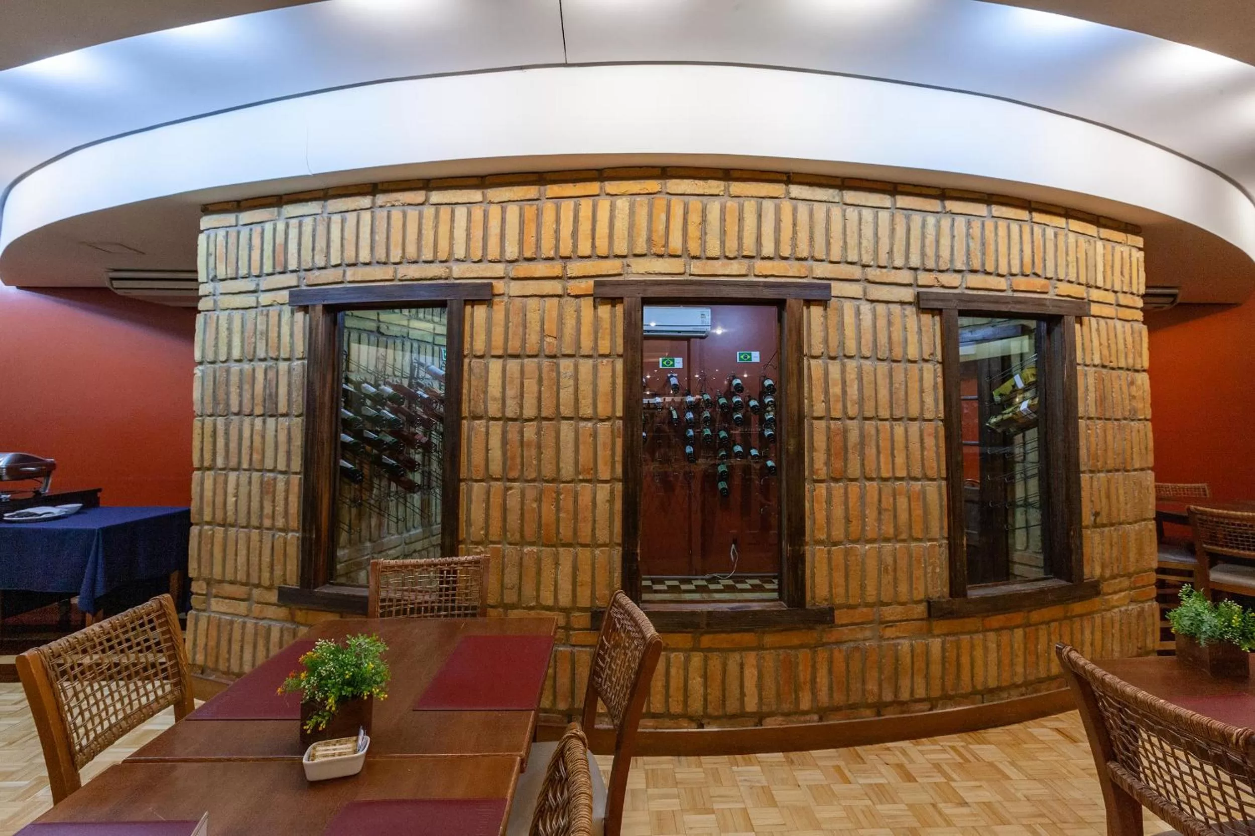 Restaurant/places to eat in Tri Hotel Executive Caxias